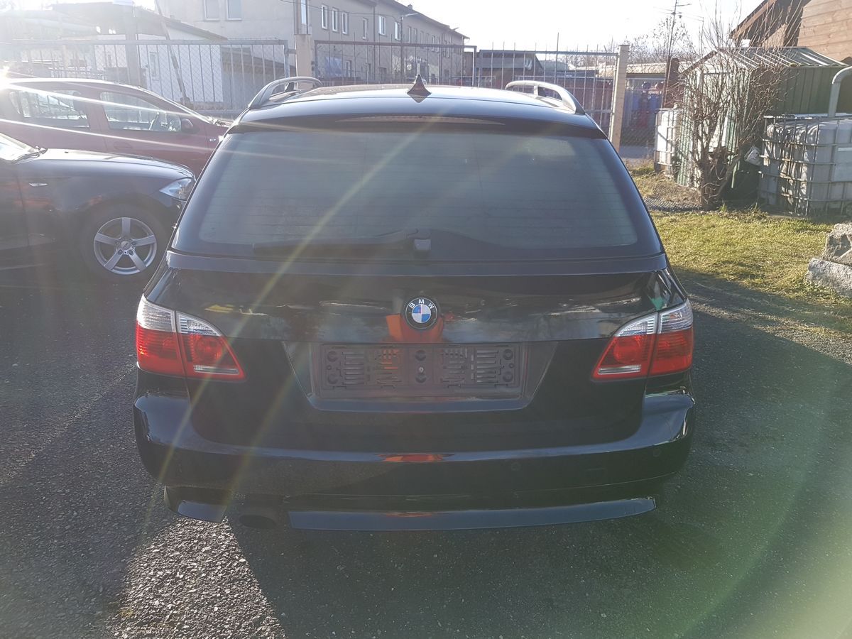 BMW Řada 5, 520 120KW NAVI XENON - fotka 5