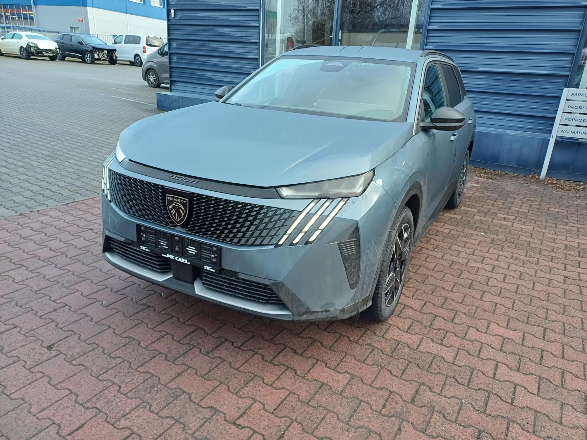 Peugeot 5008, BUSINESS Hybrid 145 e-DCS6