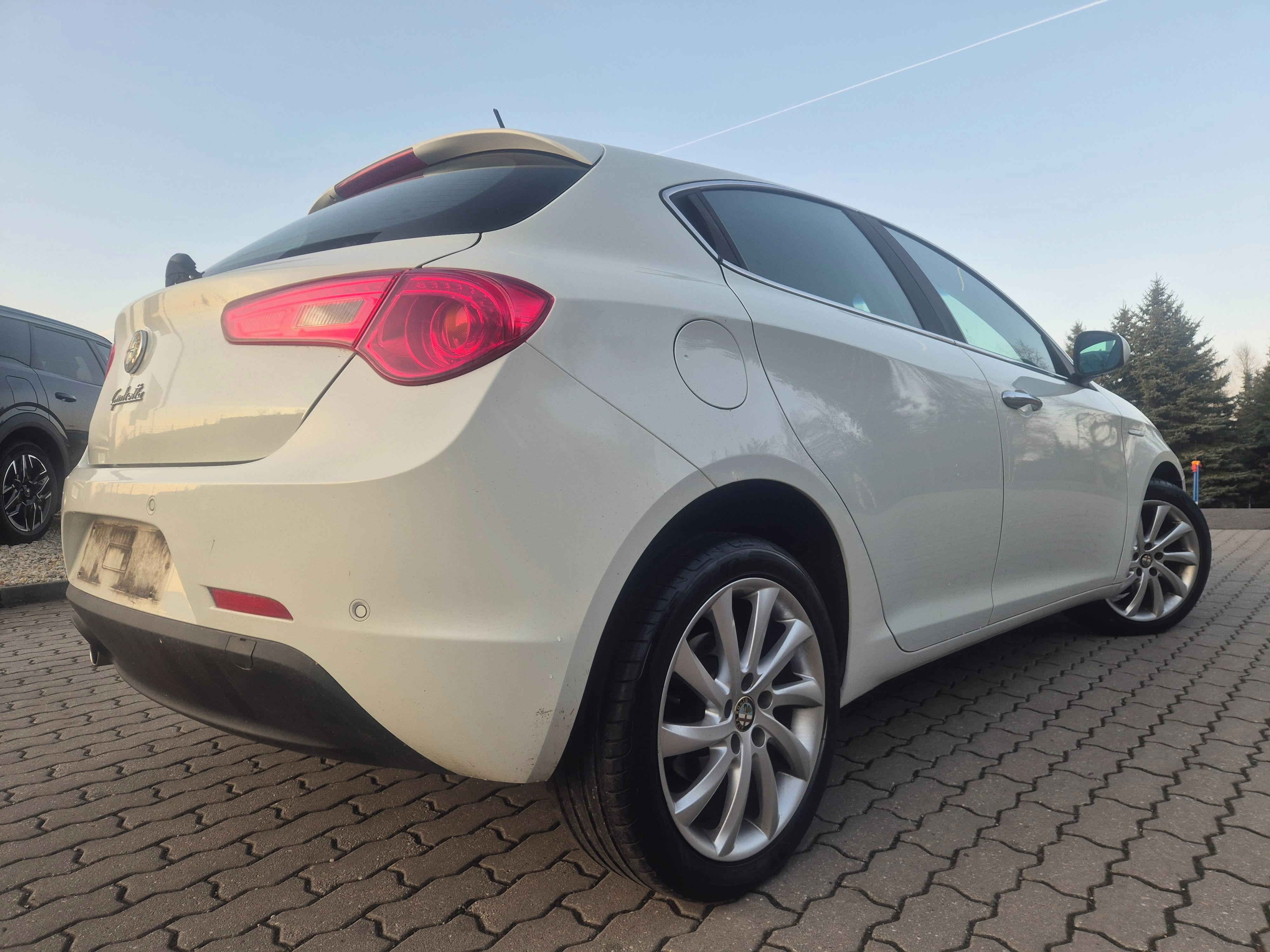 Alfa Romeo Giulietta, 1 maj.plný servis nová STK - fotka 4