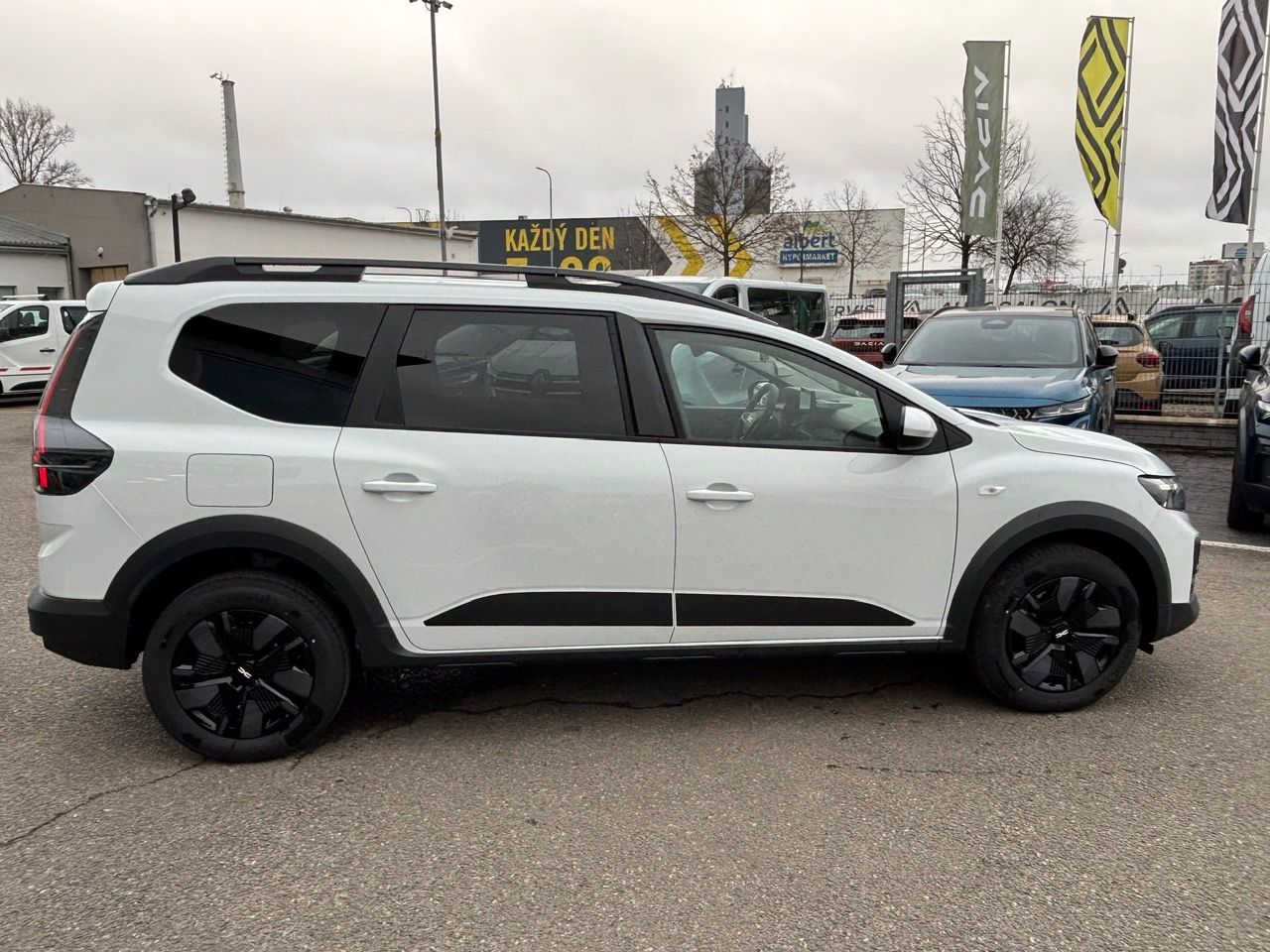 Dacia Jogger, Expression TCe 110 5 míst - fotka 3
