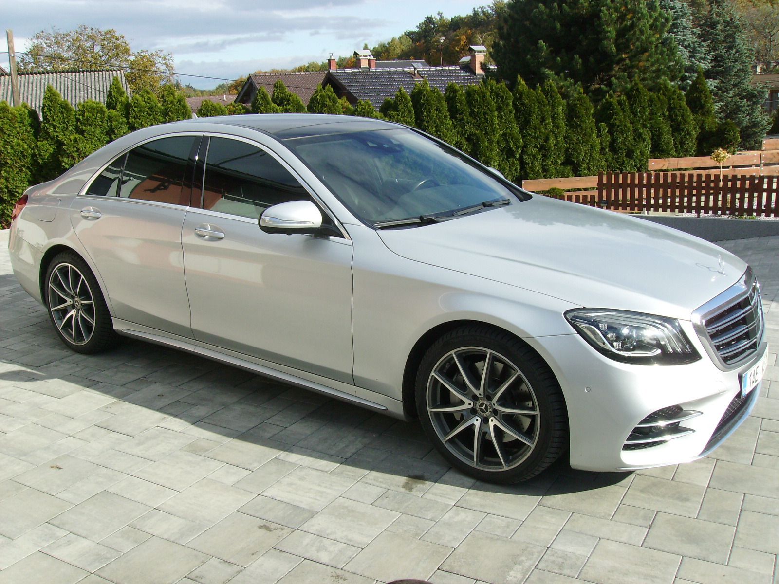 Mercedes-Benz Třídy S, Mercedes Benz S400d 4-Matic - fotka 3