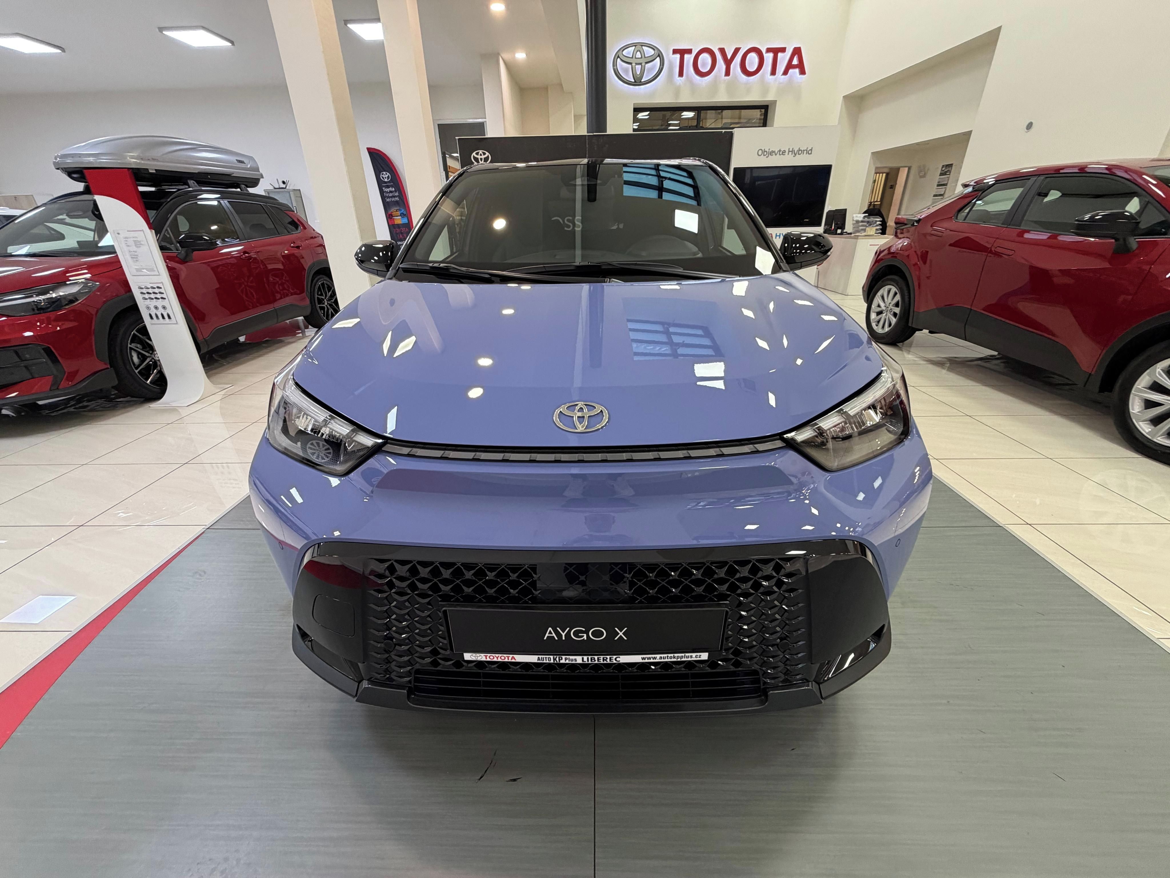 Toyota Aygo, 1,5 HEV 116k Executive - fotka 2