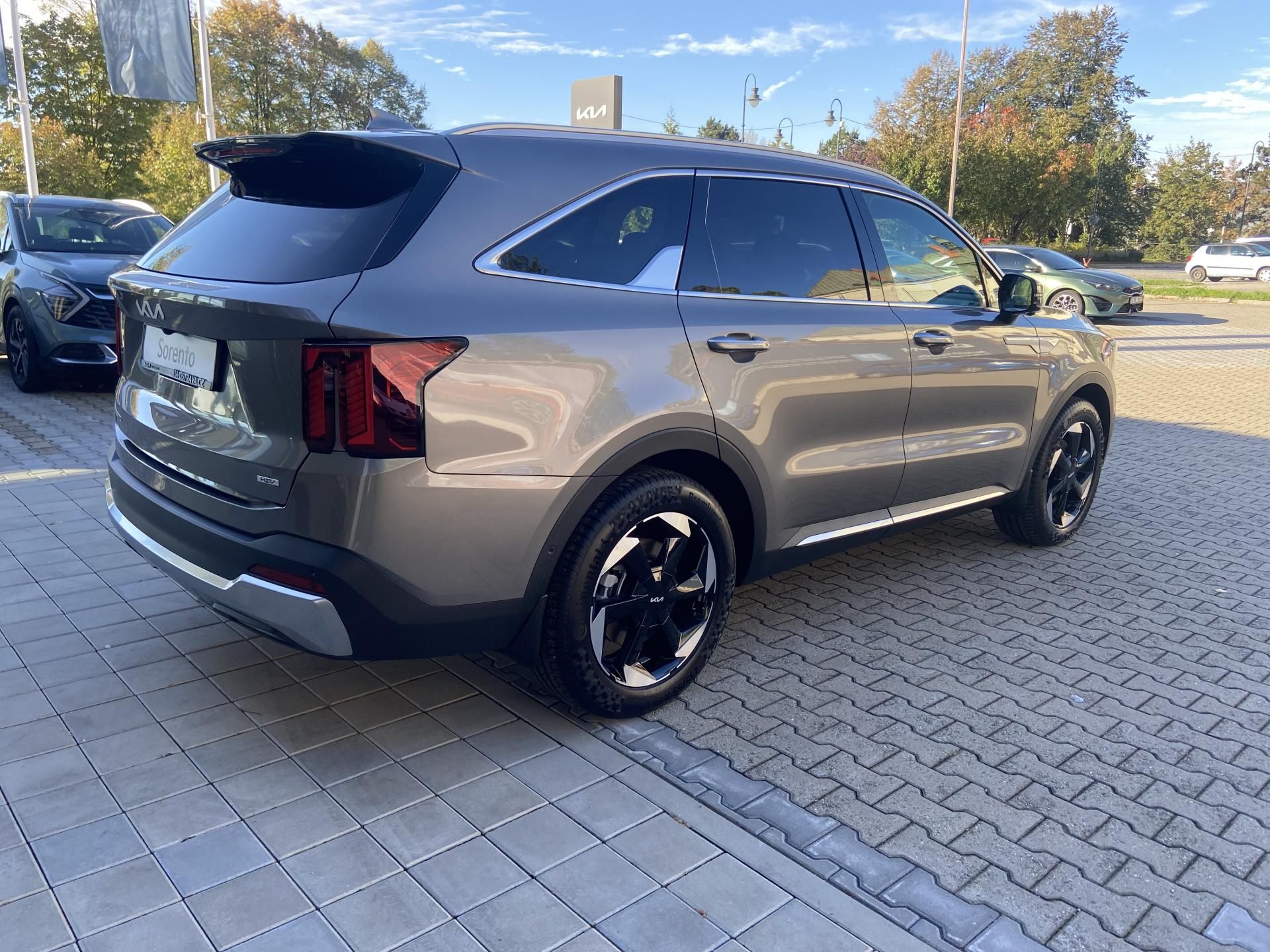 Kia Sorento, 1,6HEV 4x4 5P TOP NAPPA/PNS - fotka 3