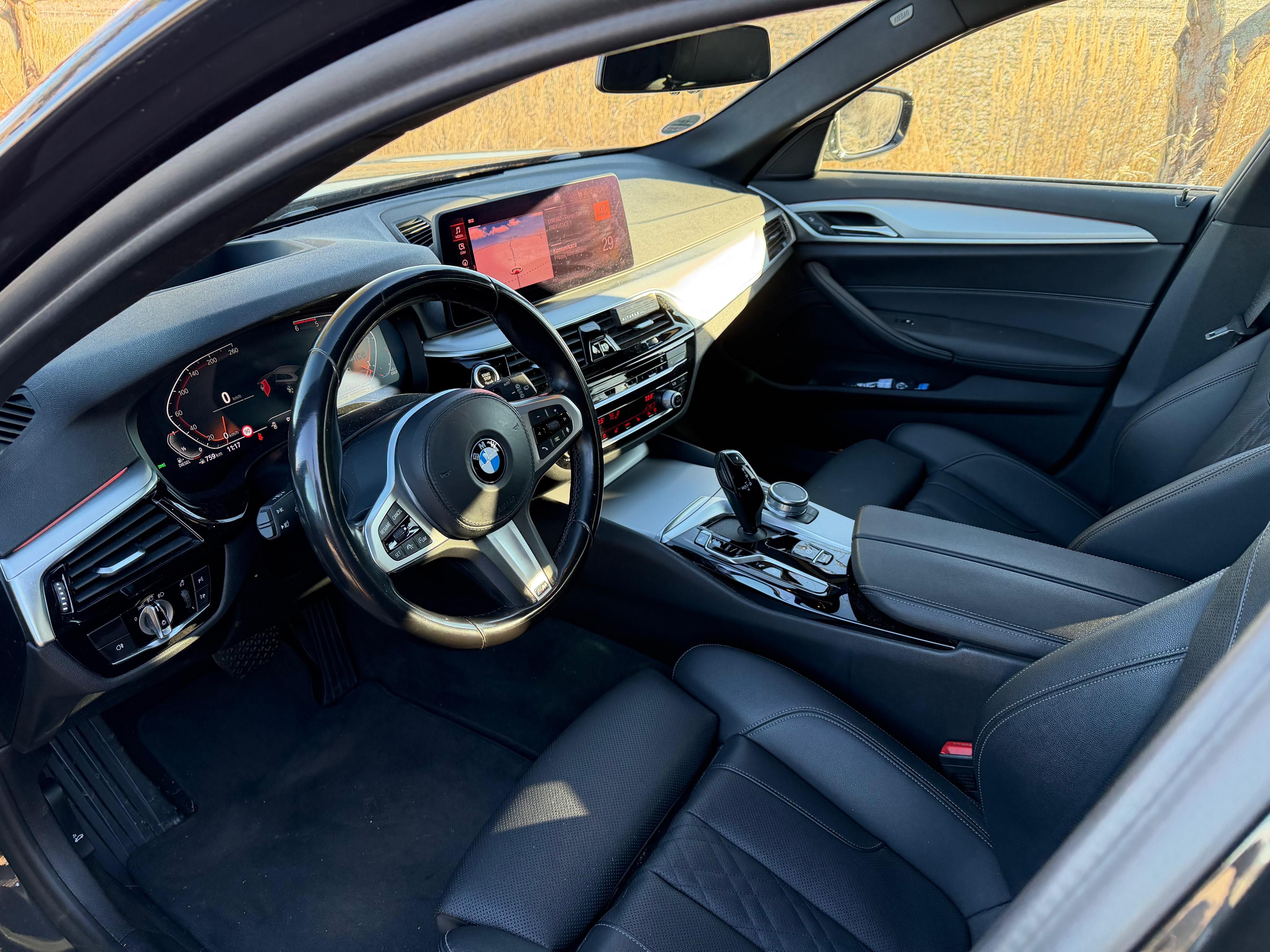 BMW Řada 5, G31 LCI 520XD DPH - fotka 5