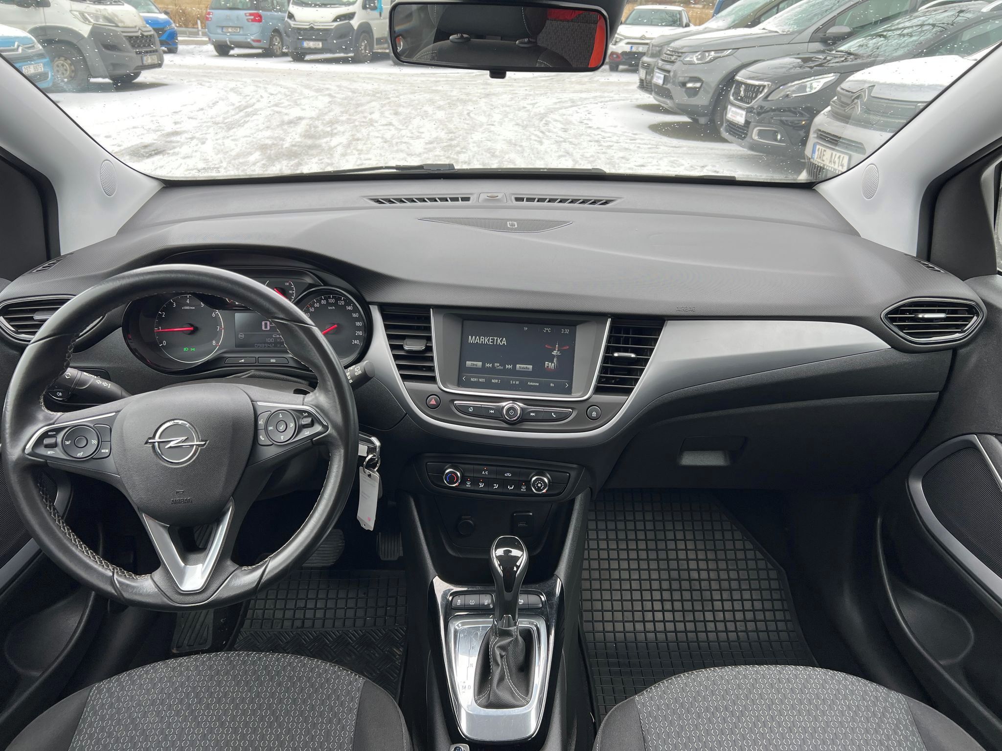 Opel Crossland X, 1.2 110k AUTOMAT ZÁRUKA SERVIS - fotka 3