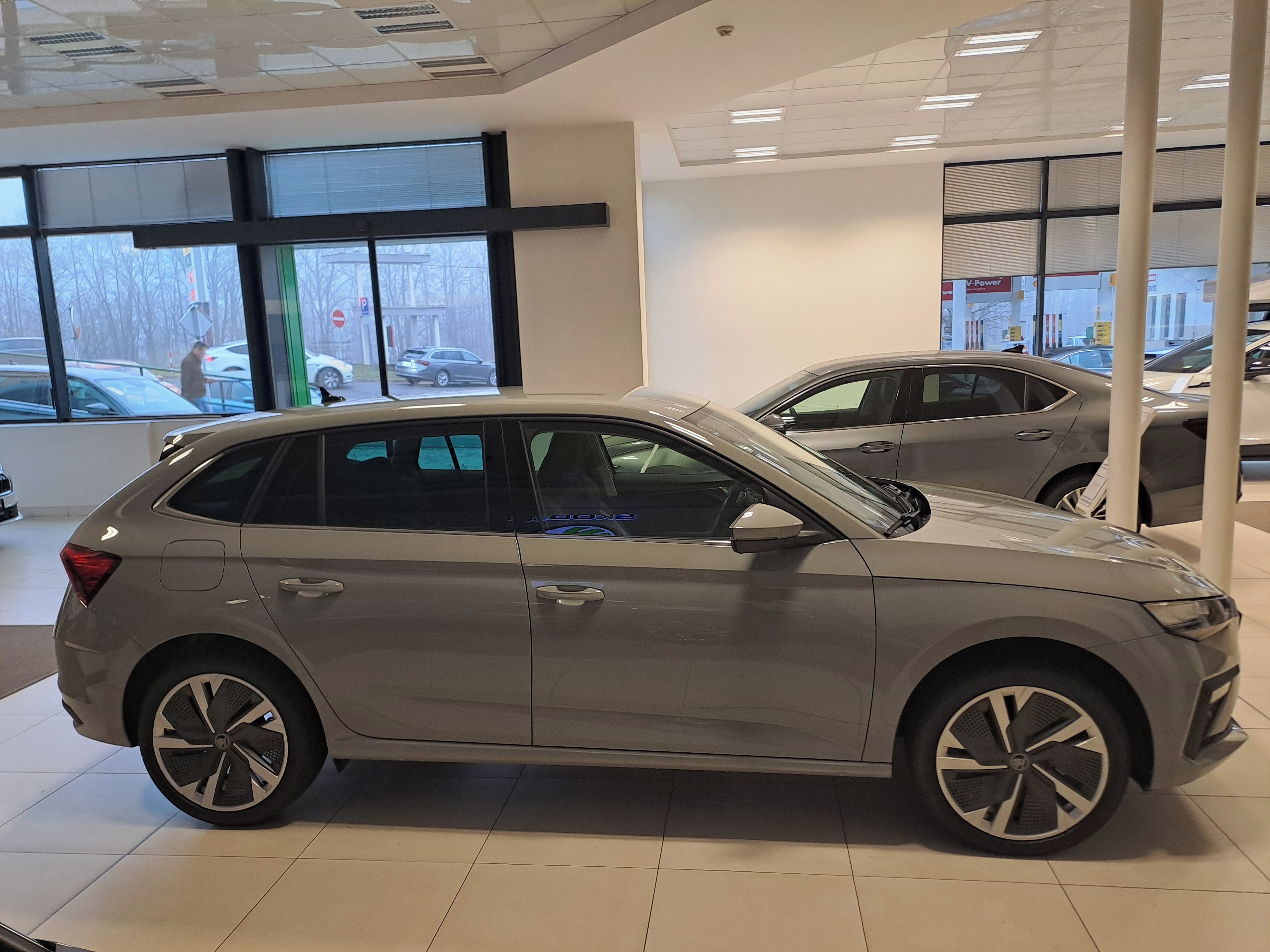 Škoda Scala, 1,0 TSI 85kW DSG - fotka 5