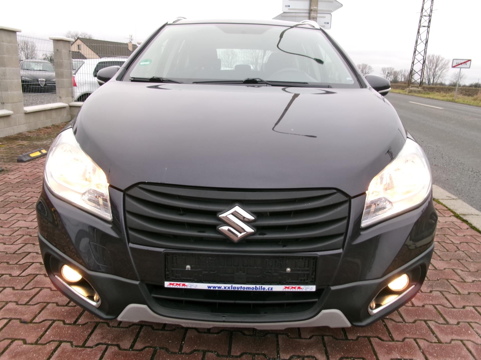 Suzuki SX4 S-Cross, 1,6i AC TEMP VÝHŘEV TAŽNÉ - fotka 3
