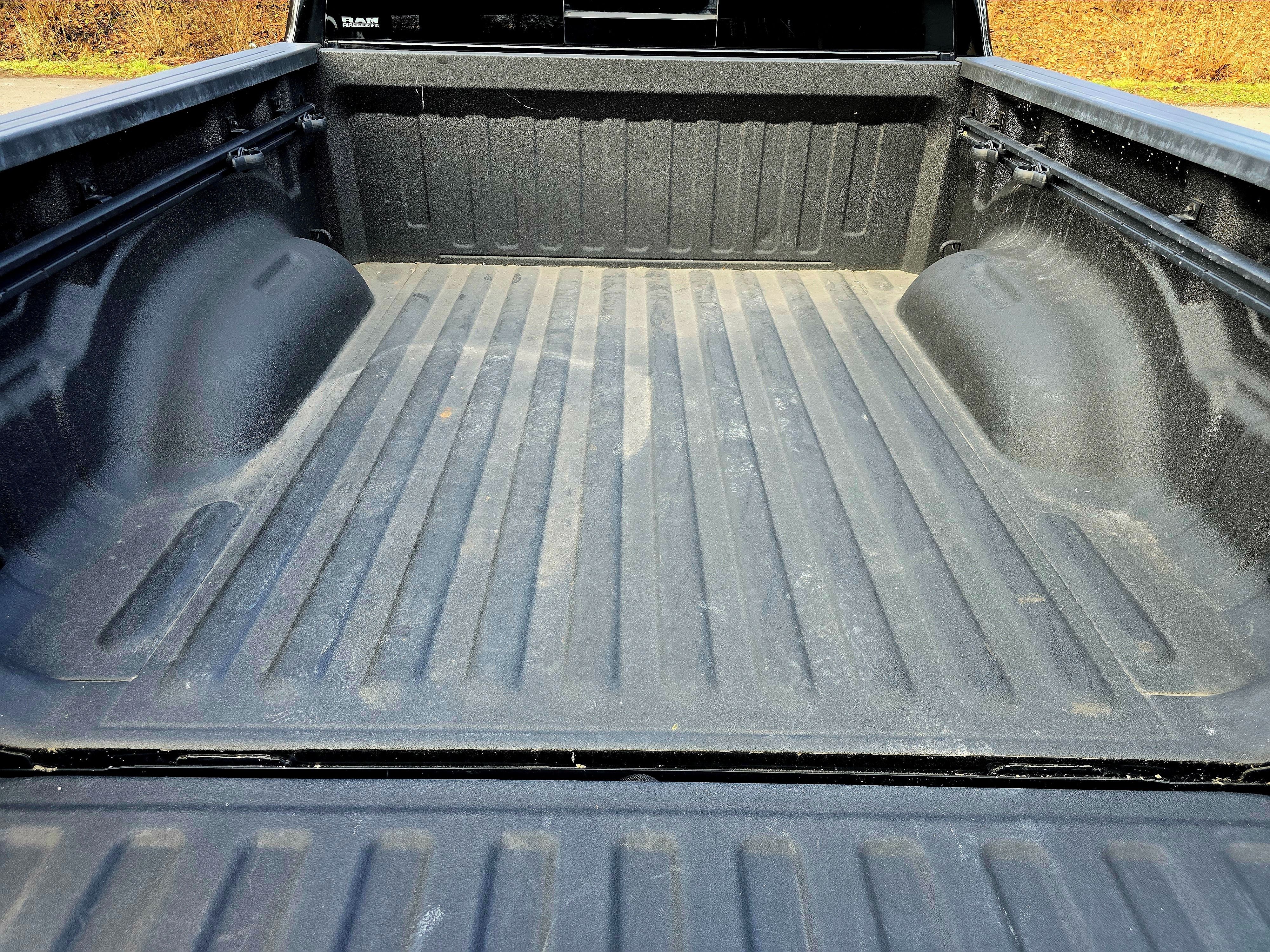 Dodge Ram, 5,7 Limited, DPH, NEBOURANÉ - fotka 5