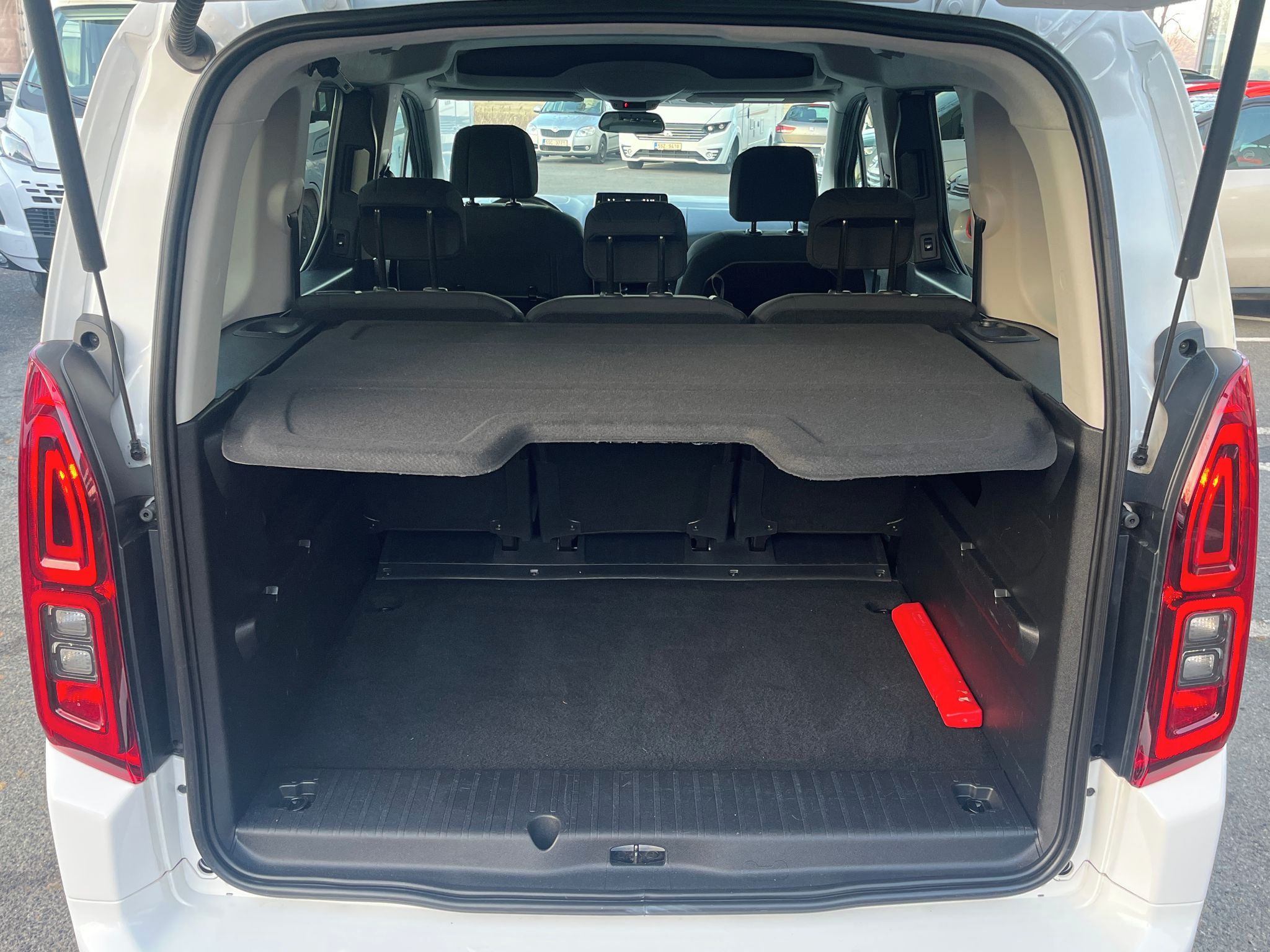Opel Combo, 1.2 110k SERVIS ZÁRUKA NAVI - fotka 6