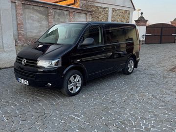 Multivan 4x4, 103 kw, manuál.