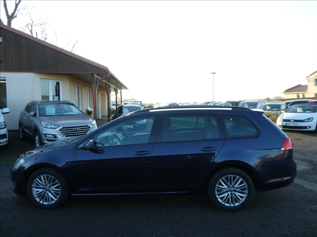 Volkswagen Golf, 1,6 TDi 81kW,CUP,4x4,serviska - fotka 6