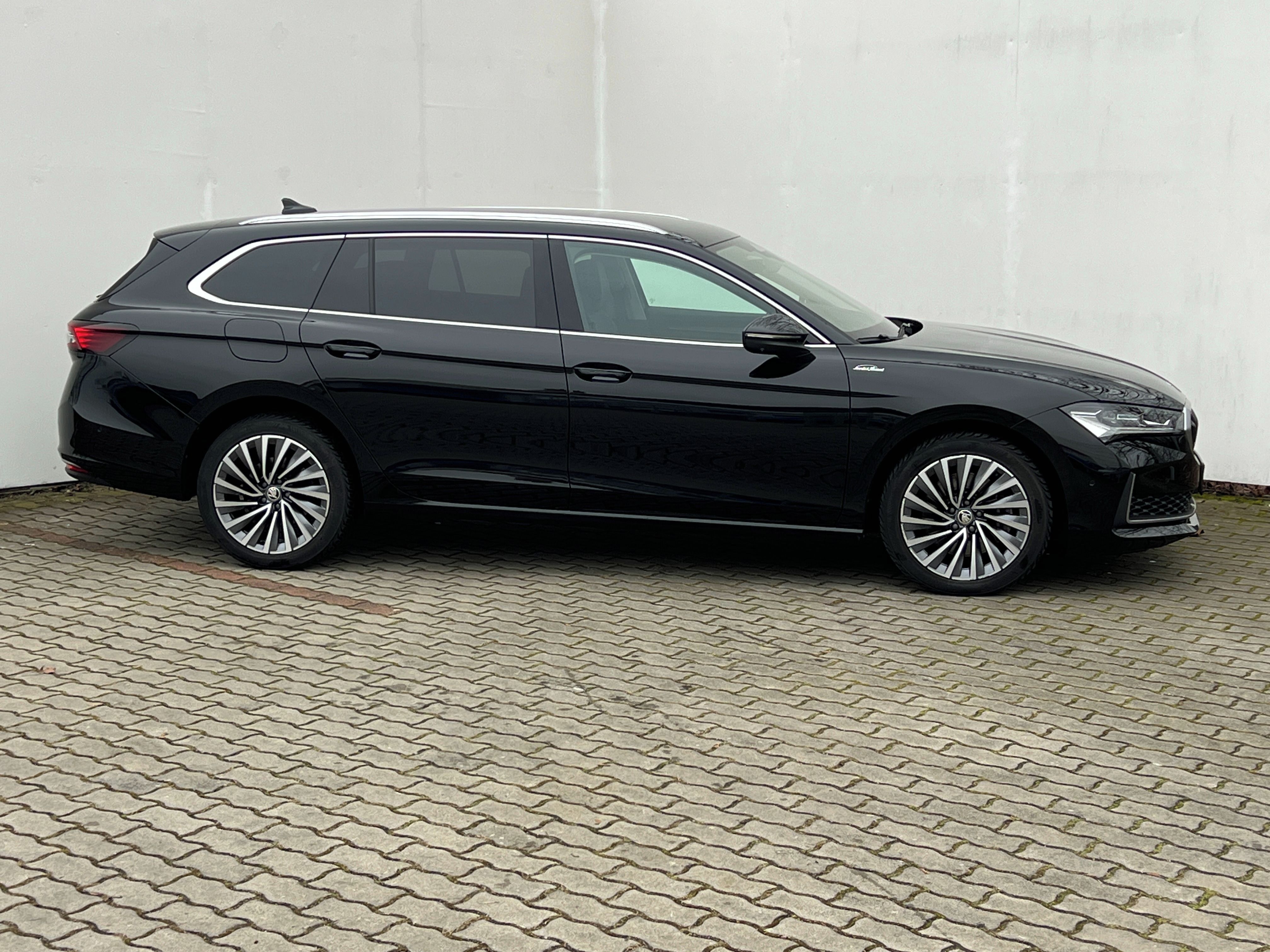 Škoda Superb, 2.0 TDI / 142 kW 4x4 L&K - fotka 4