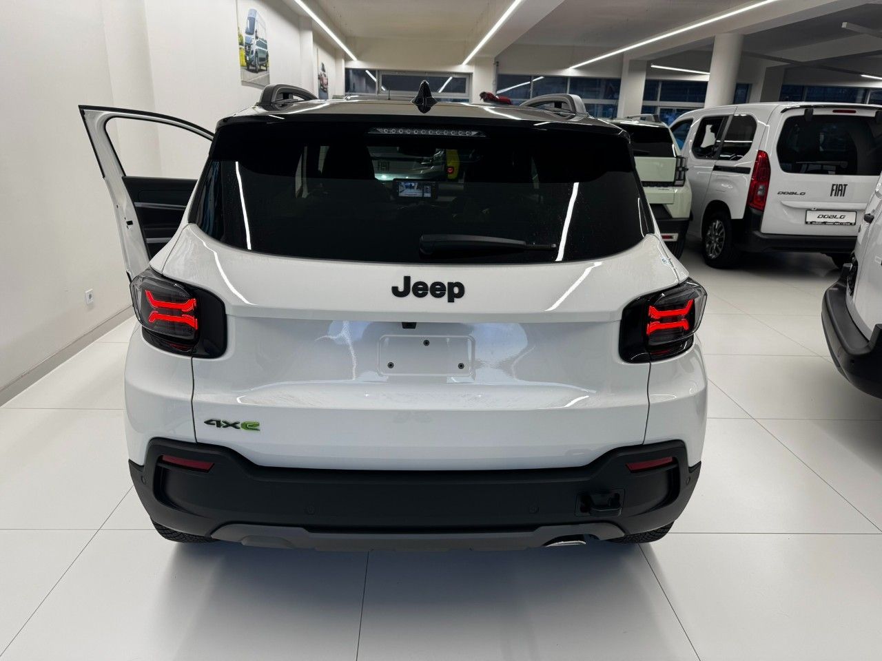 Jeep Avenger, 4xe The North Face 1.2 Turbo e - fotka 5