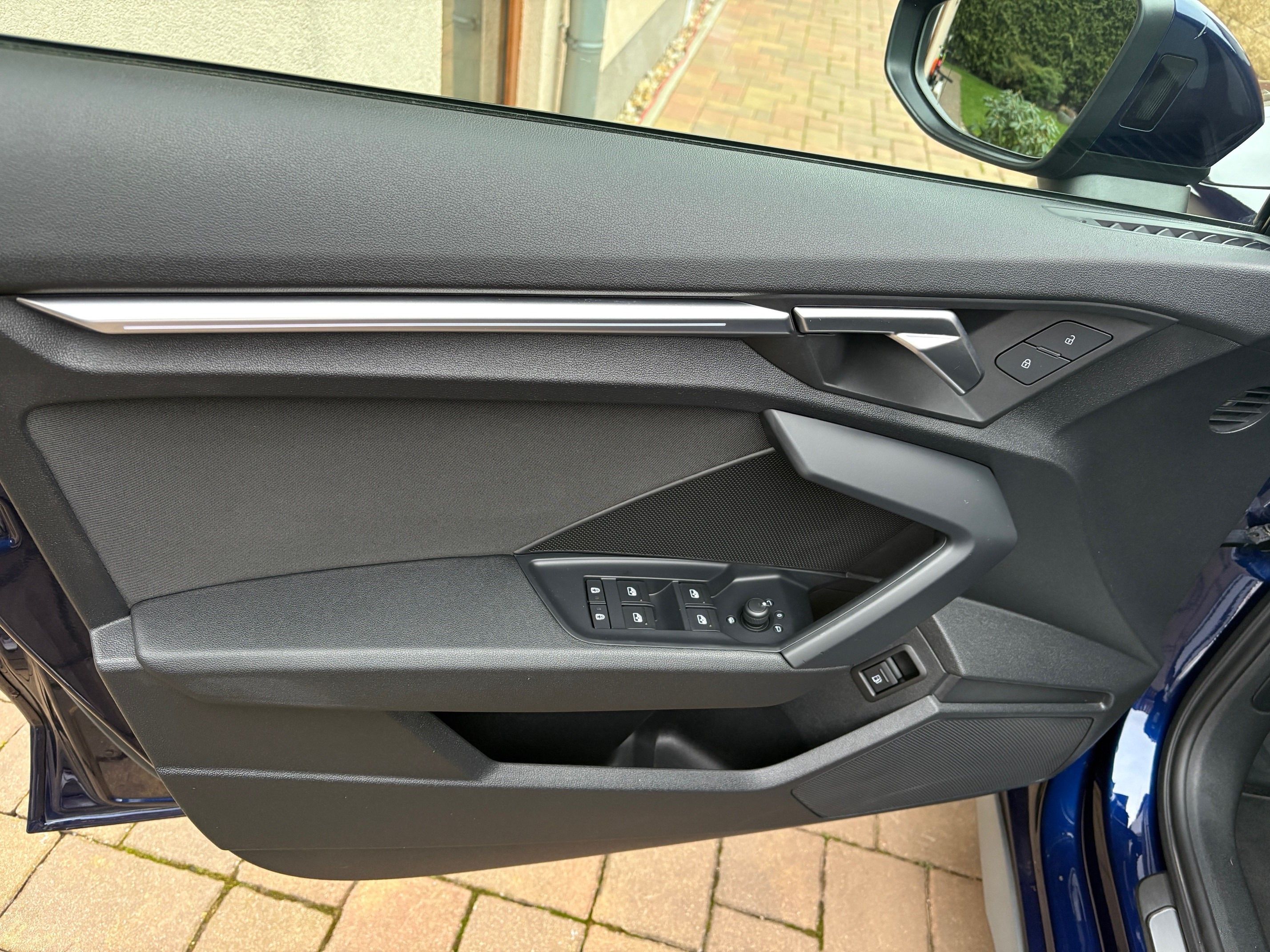 Audi A3, Audi A3 40 TFSIe Sline automat - fotka 6