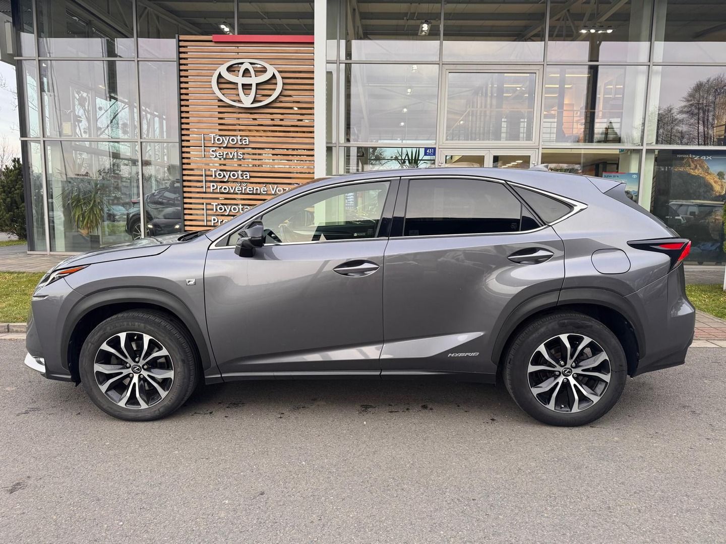 Lexus NX 300h, 300h - fotka 5