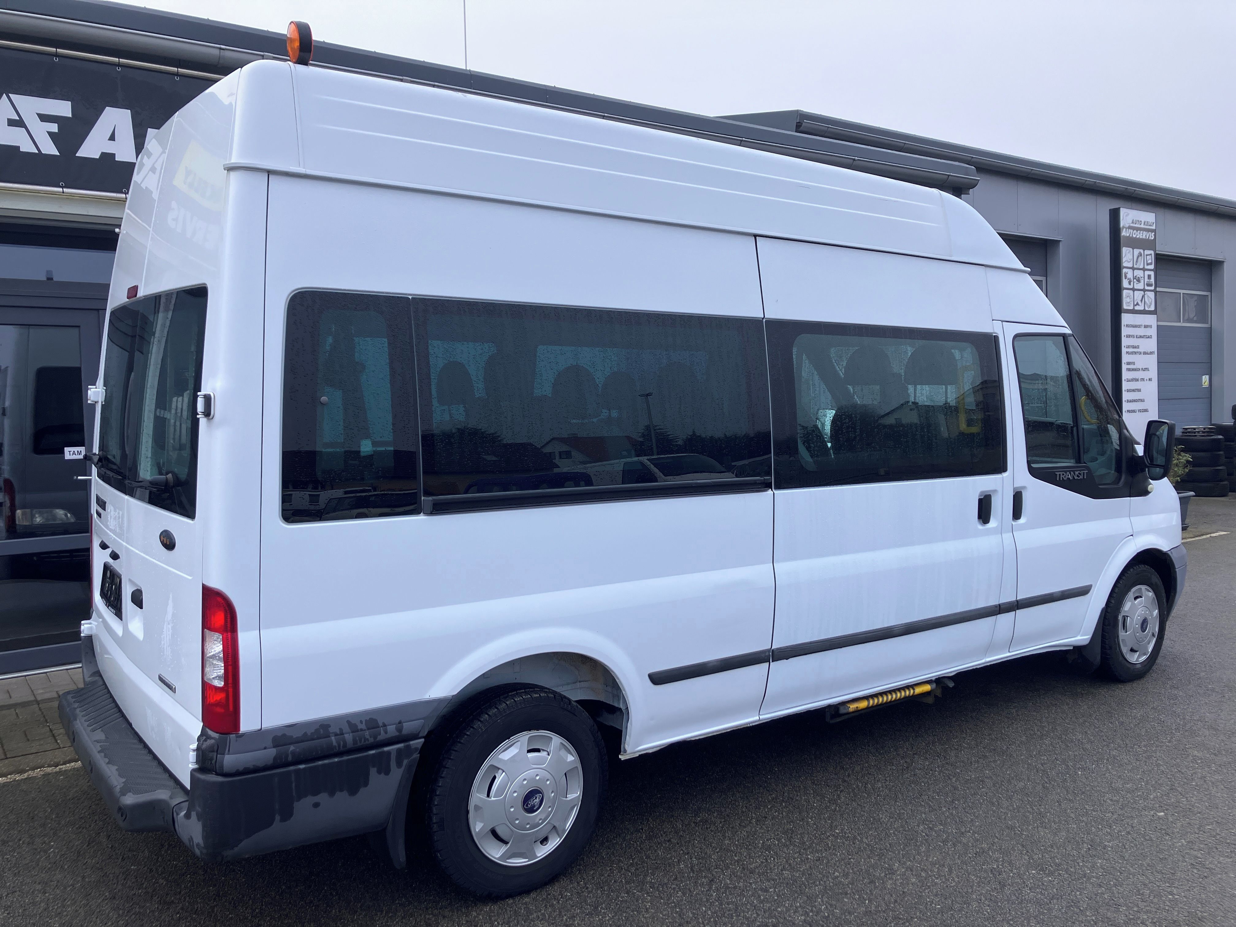 Ford Transit, Tournero 2,2 L3H3 92kW RAMPA - fotka 6