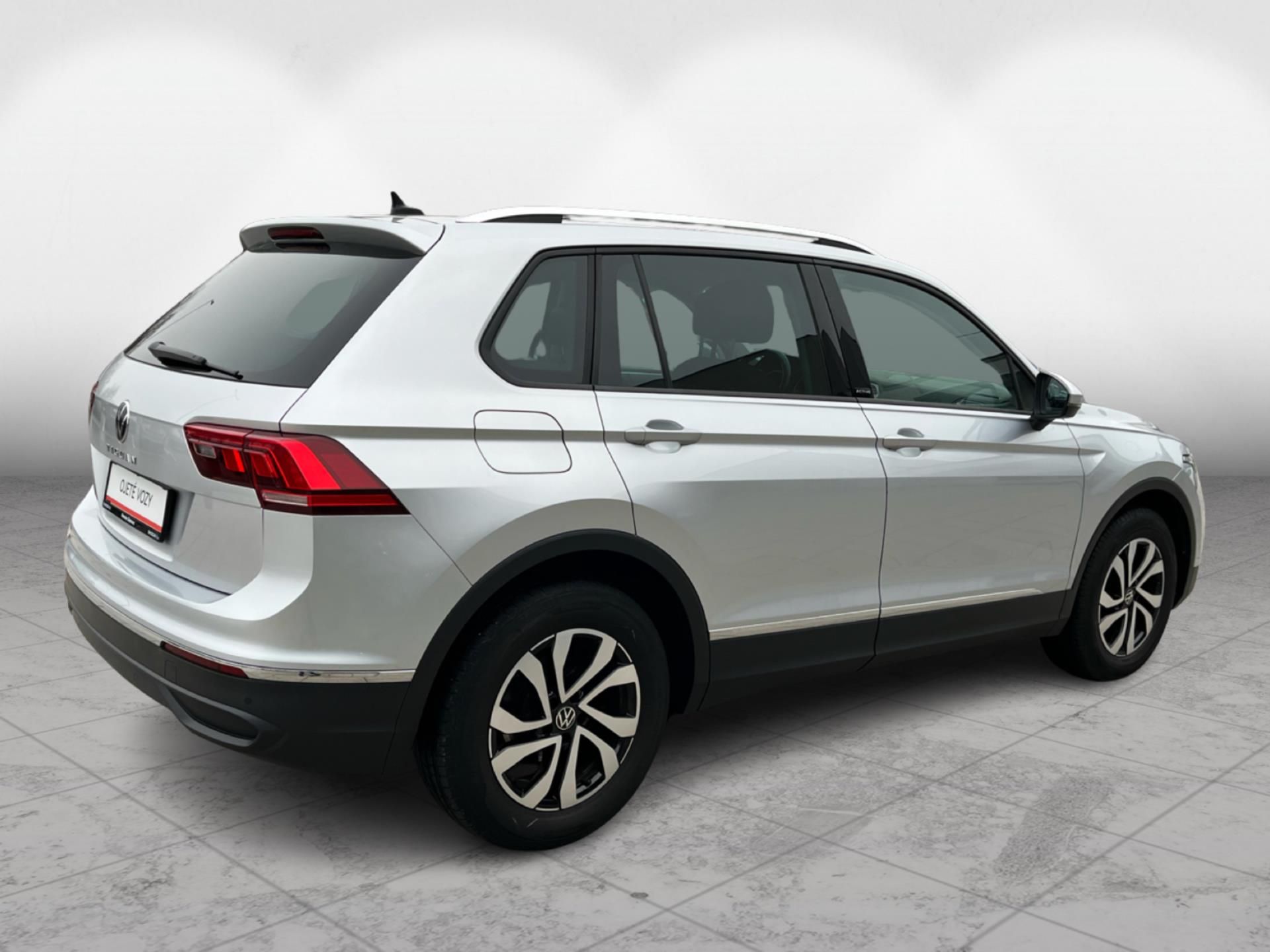 Volkswagen Tiguan, 2,0 TDI 110 kW Life ACTIVE - fotka 2