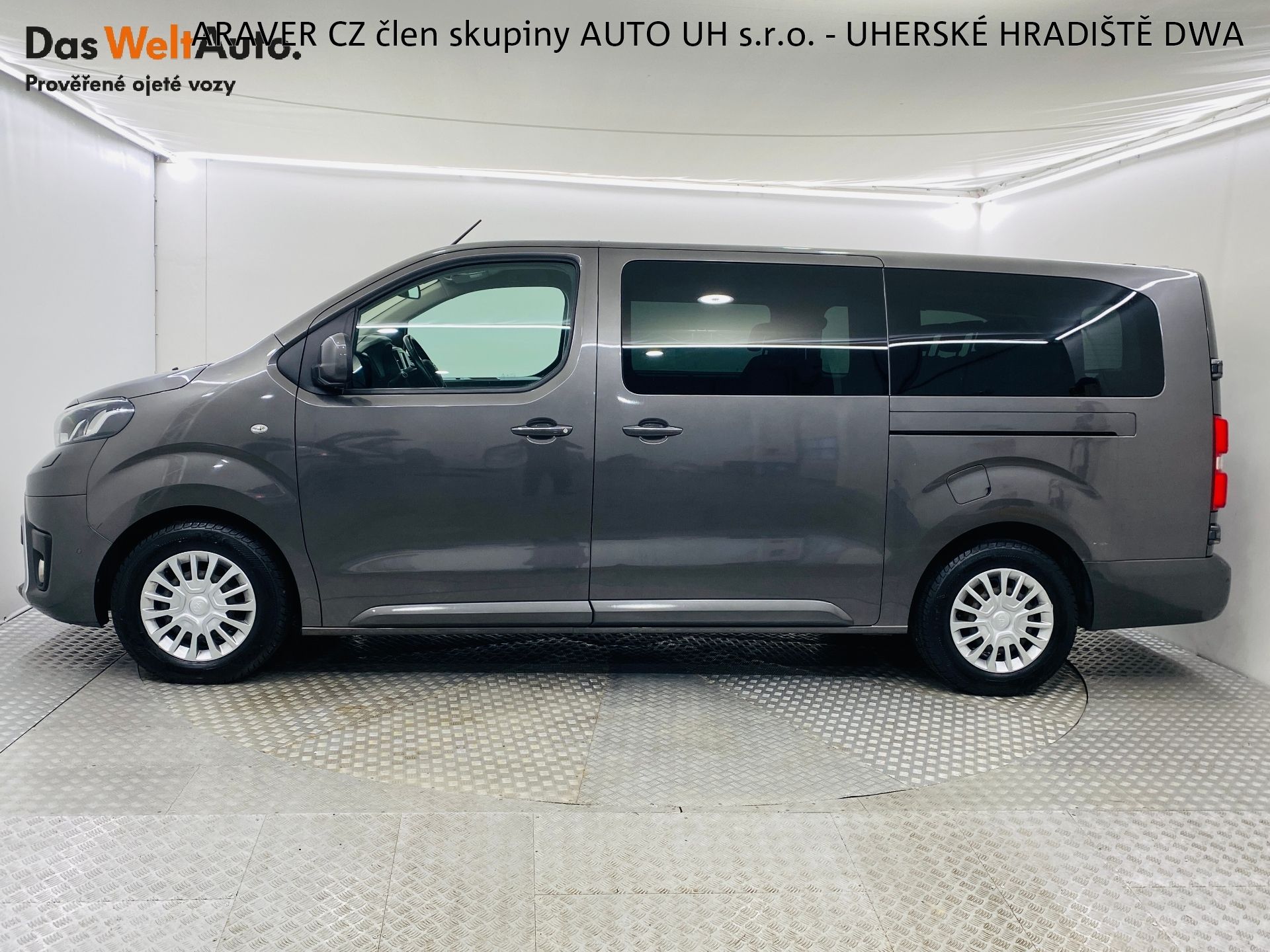 Toyota Proace Verso, 2.0D-4D 106kW 8Míst - fotka 3