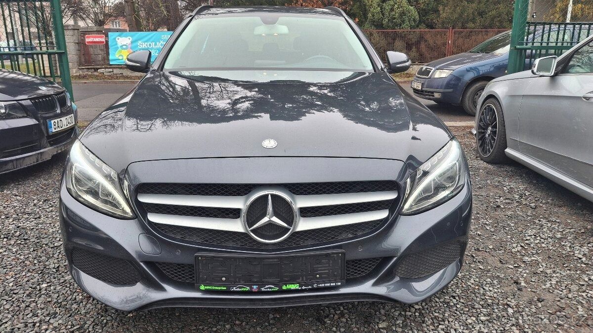 Mercedes-Benz Třídy C, 2015 na splátky všem