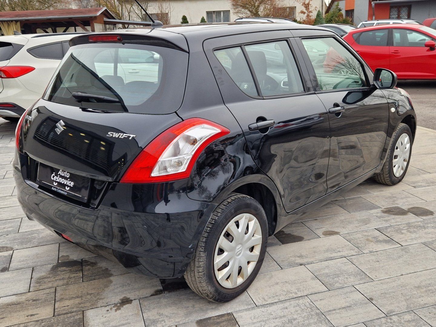 Suzuki Swift, 1,2i 66 KW 4x4 - fotka 5