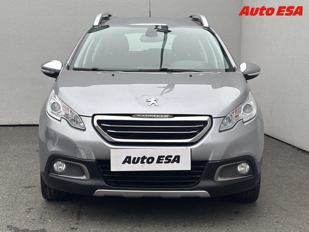 Peugeot 2008, 1.2 VTi,Allure,AT,navi - fotka 2