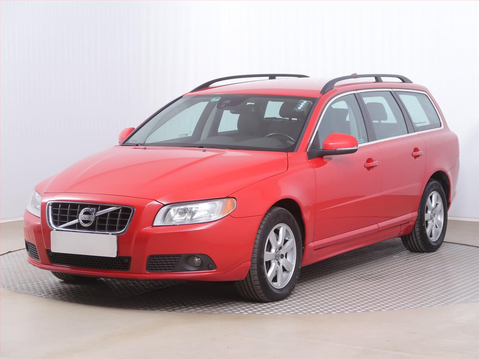 Volvo V70, D5 AWD, NOVÁ CENA, 4X4 - fotka 2