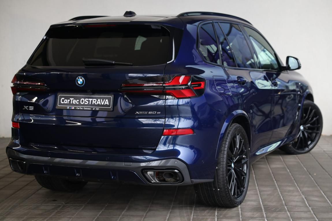 BMW X5, xDrive50e - fotka 3