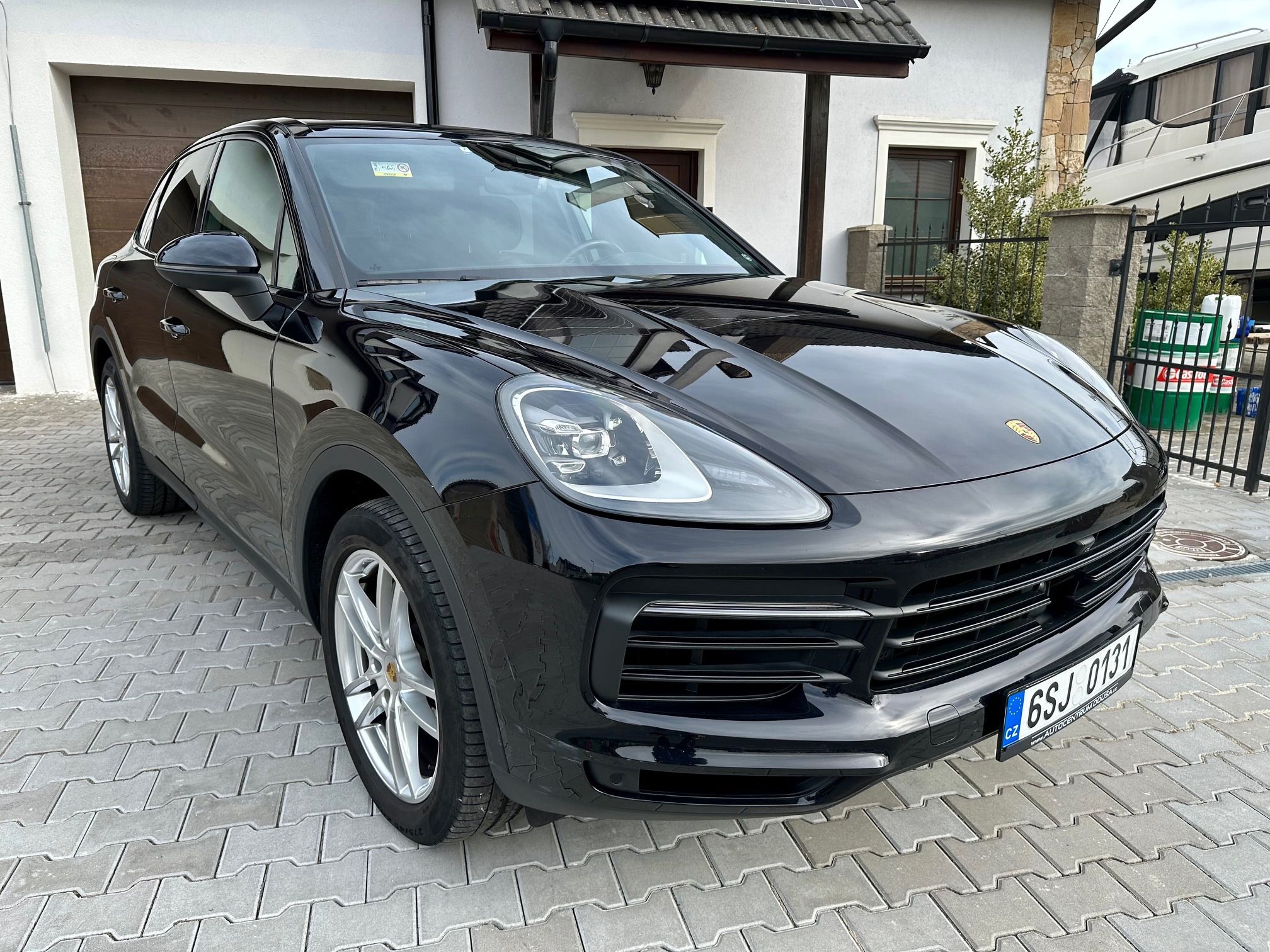 Porsche Cayenne, 2xpneu, 3.0, 250kw - fotka 3