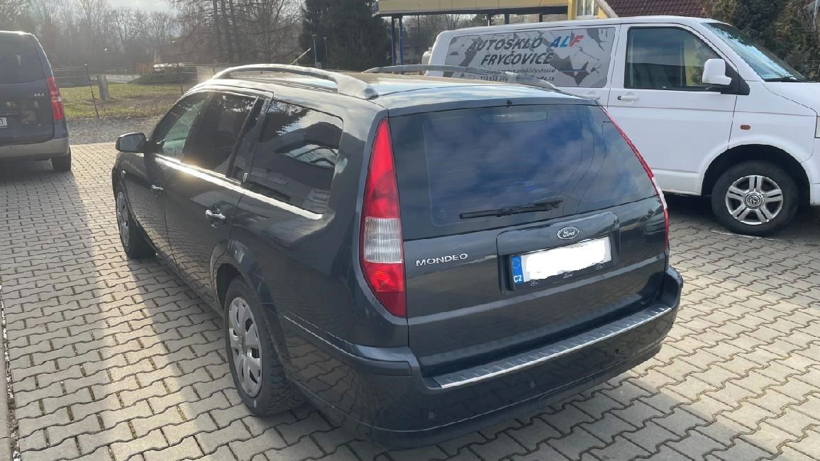 Ford Mondeo, 1.8 Ghia / 2x sady kol / navi - fotka 3