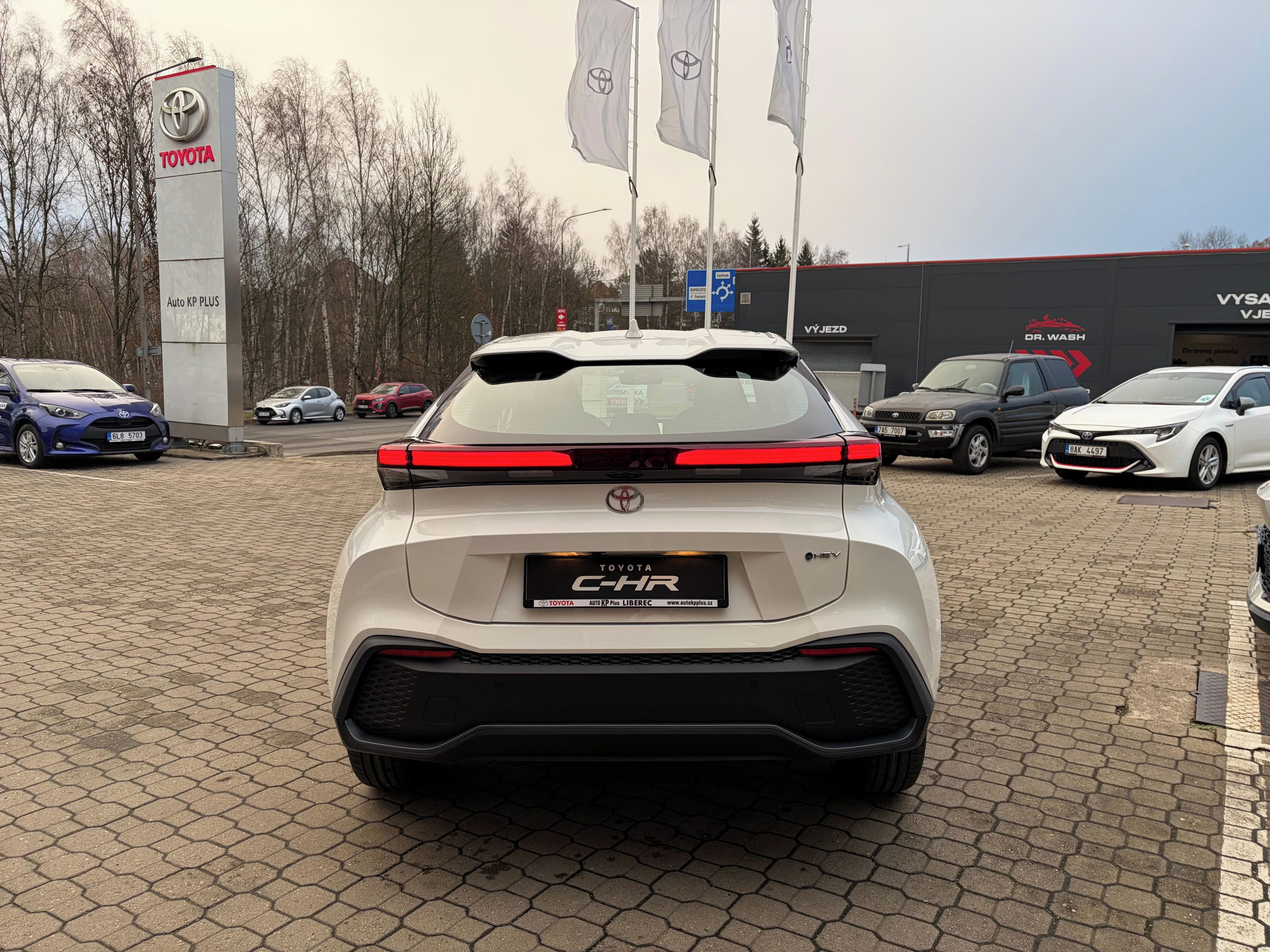 Toyota C-HR, 1,8 HEV 140k Comfort Business - fotka 5