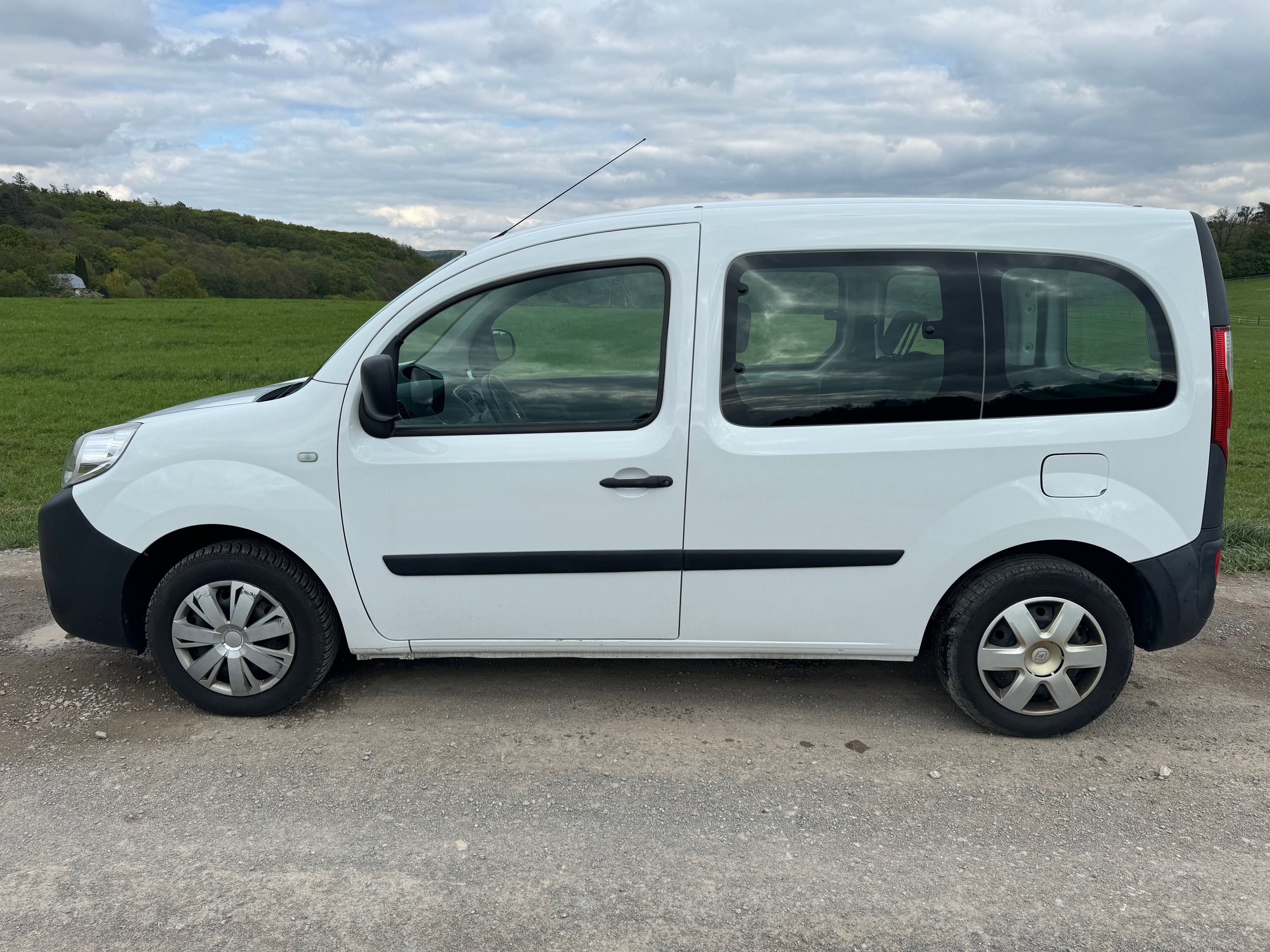 Renault Kangoo, 1.2TCe 84kW LIFE 5 MÍST ČR - fotka 6