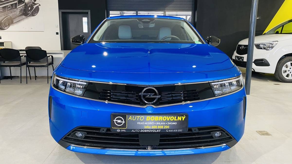 Opel Astra, Elegance HB 1.6 PHEV 132kW/180 - fotka 2