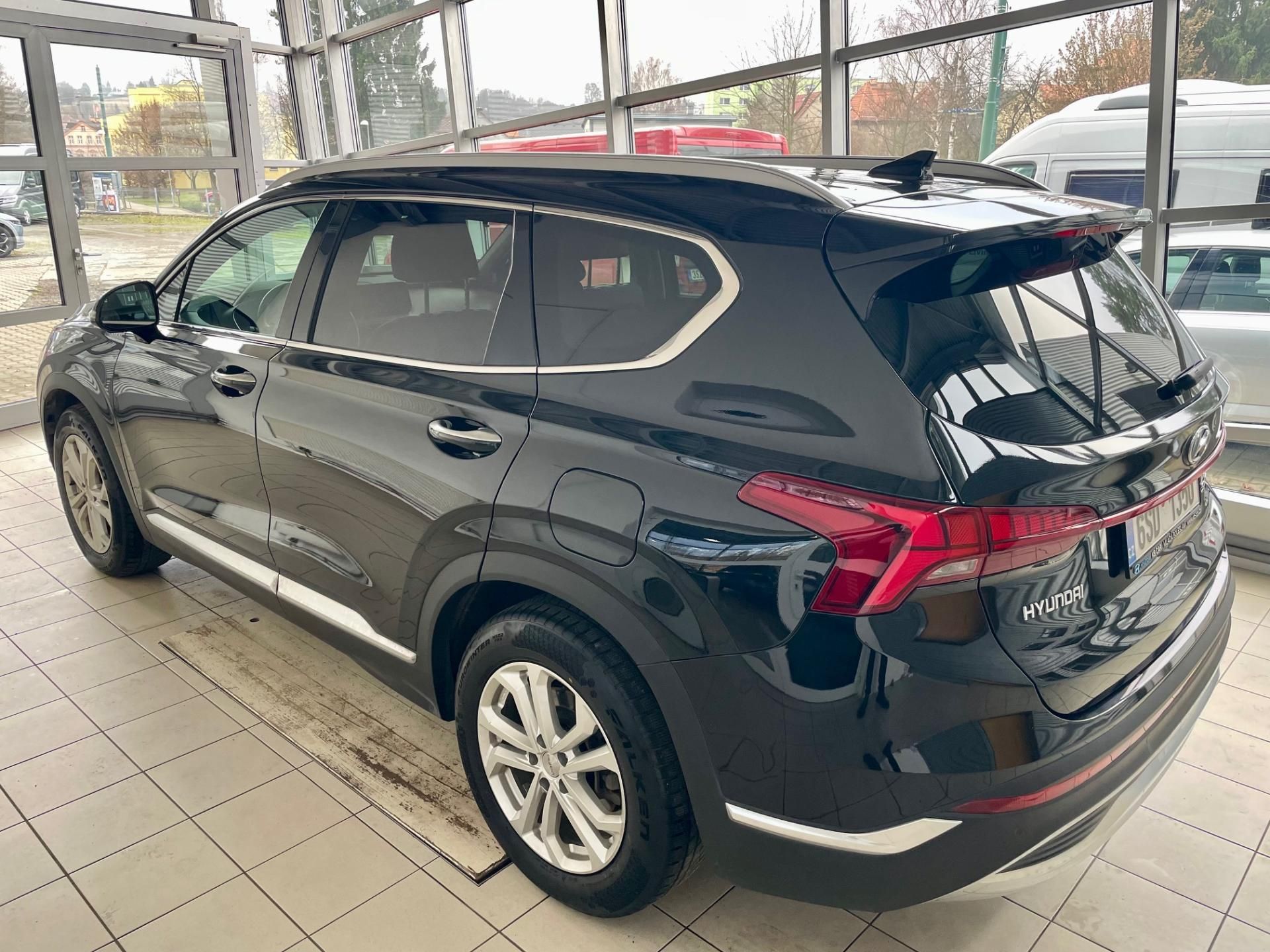 Hyundai Santa Fe, 2.2CRDi 142kW Style 4x4 DCT - fotka 2