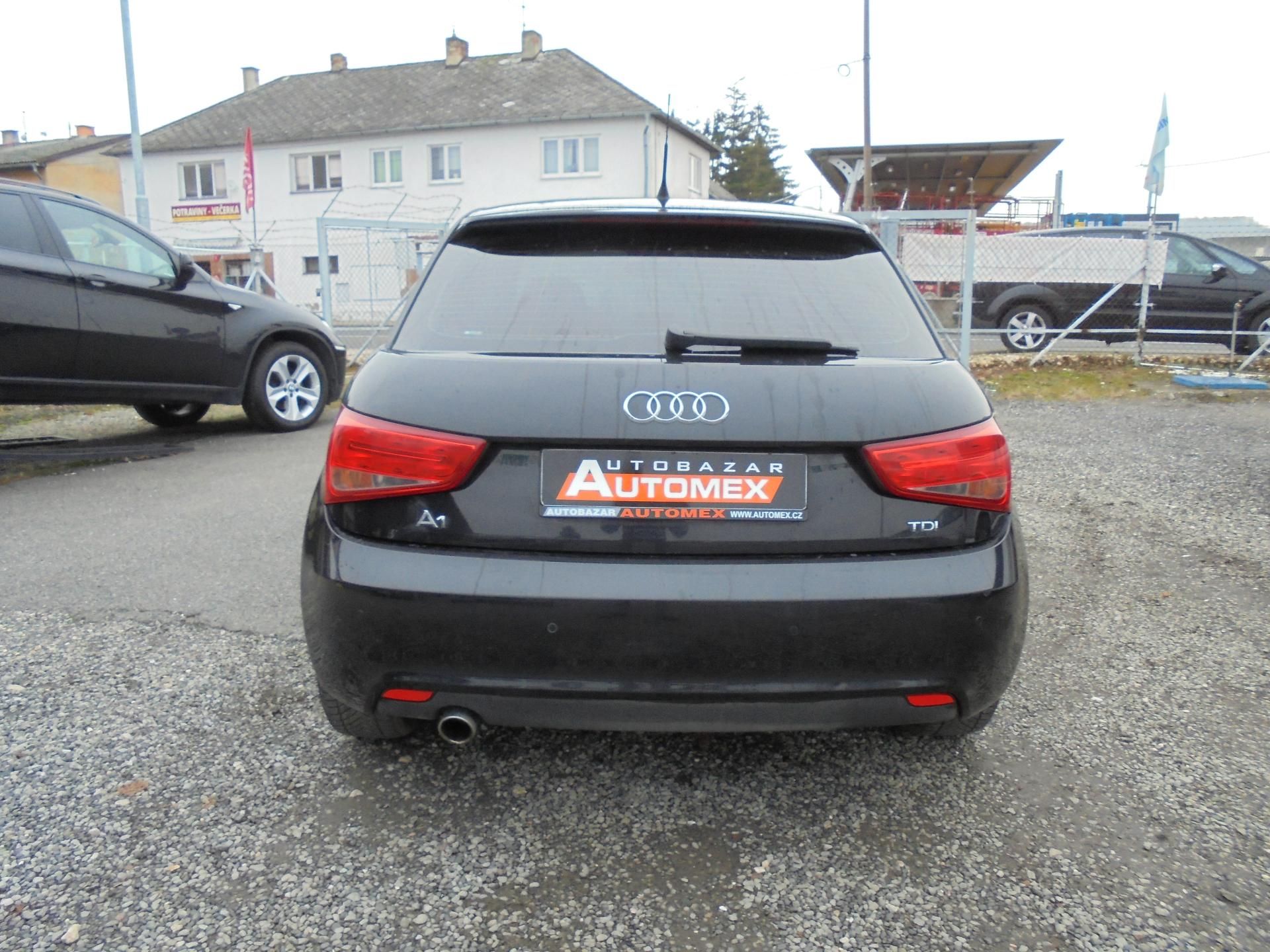 Audi A1, 1.6 TDI- NAVIGACE- KLIMA - fotka 6