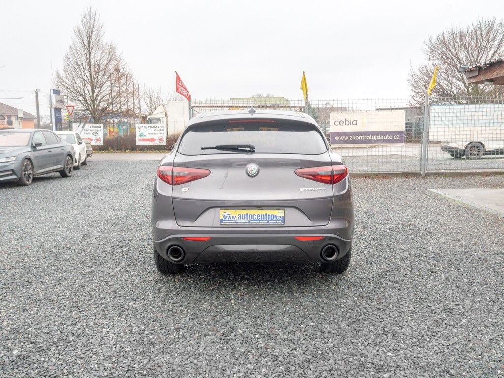 Alfa Romeo Stelvio, 2.0T Q4 MAT - NAVI - fotka 4