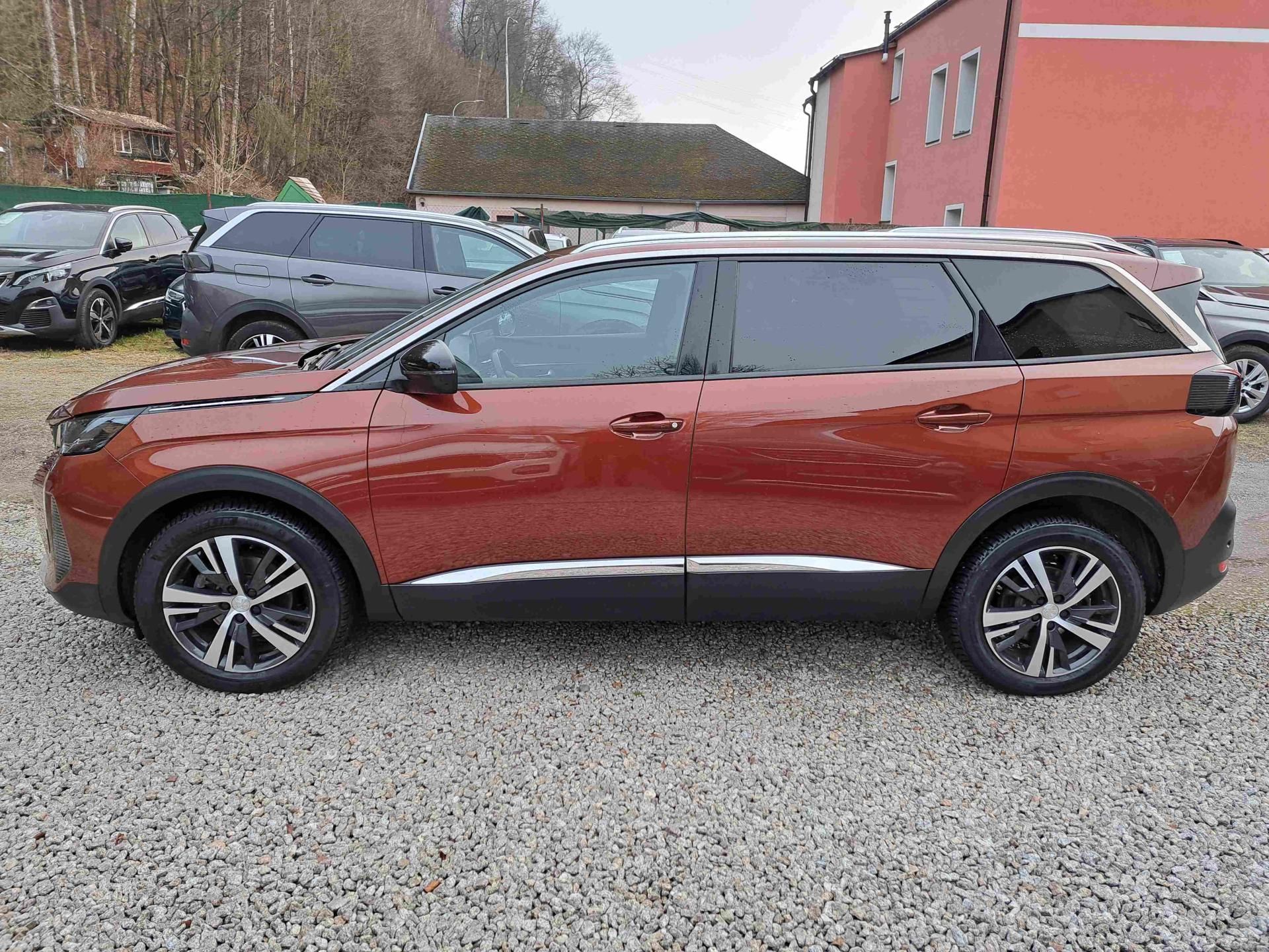 Peugeot 5008, 1,5 HDI  EAT8 ALLURE  LED NAVI - fotka 6
