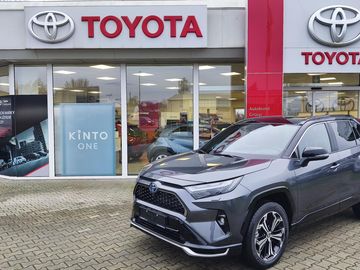 2.5  PHEV EXECUTIVE + TAŽNÉ ZA