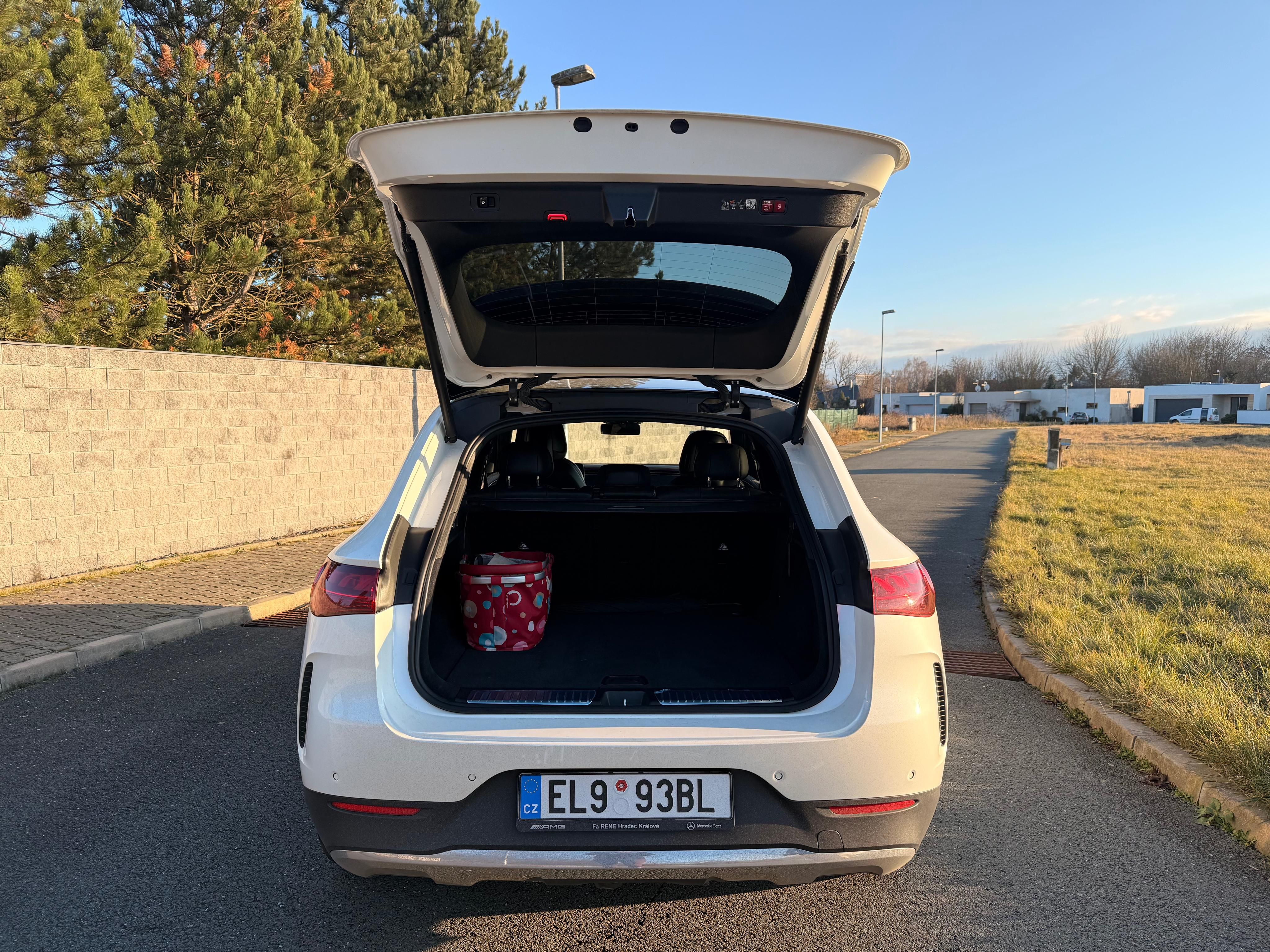Mercedes-Benz EQE, 500 4MATIC - fotka 5