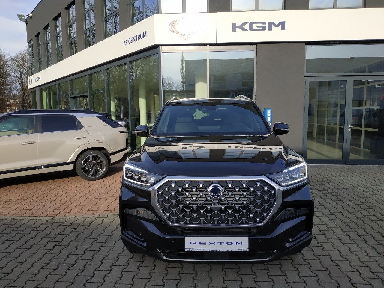 KGM Rexton, 2.2 Club, AT,4WD,SKLADEM - fotka 2