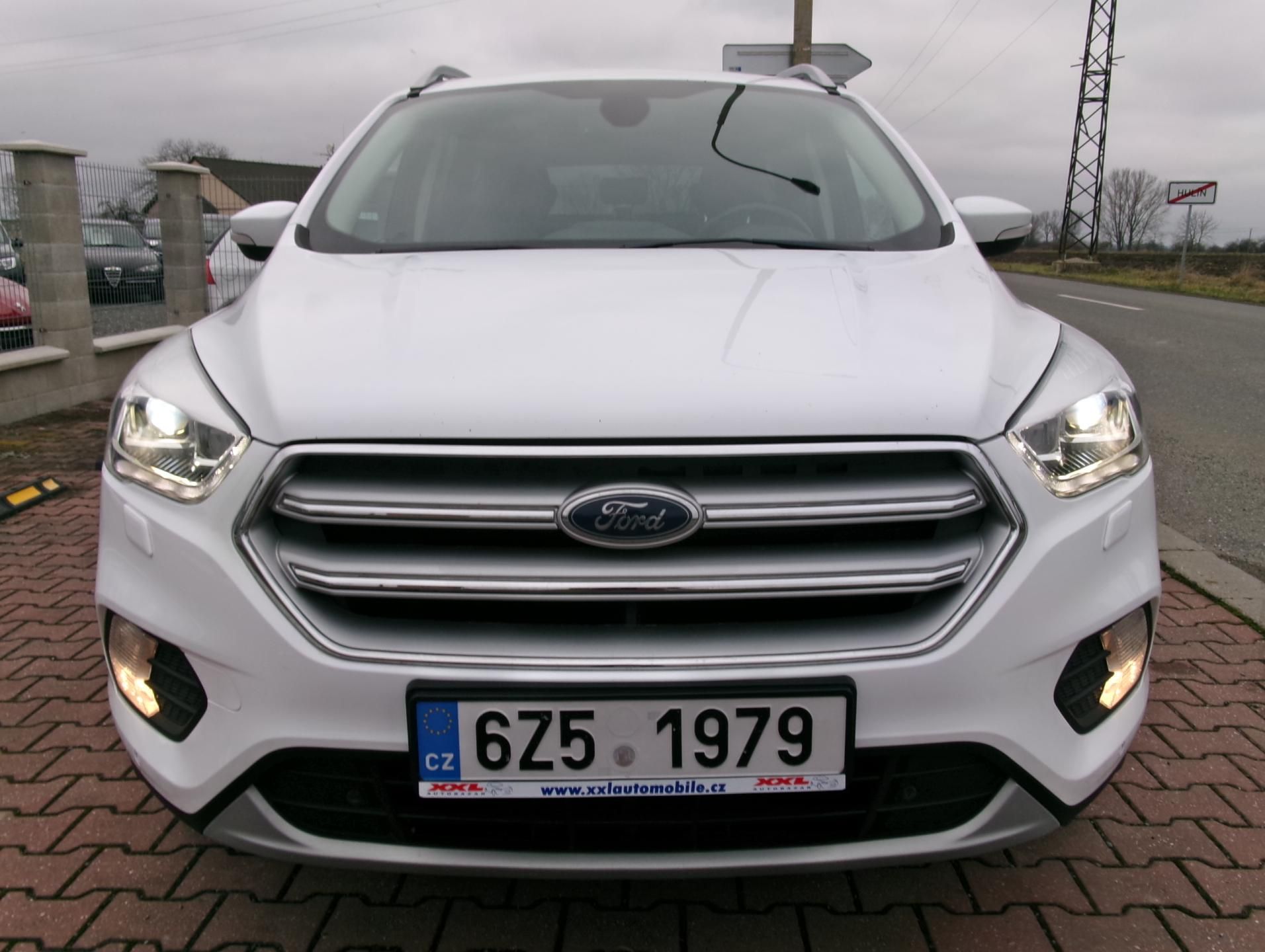 Ford Kuga, 2,0TDCi TITANIUM Plus AWD ČR - fotka 3