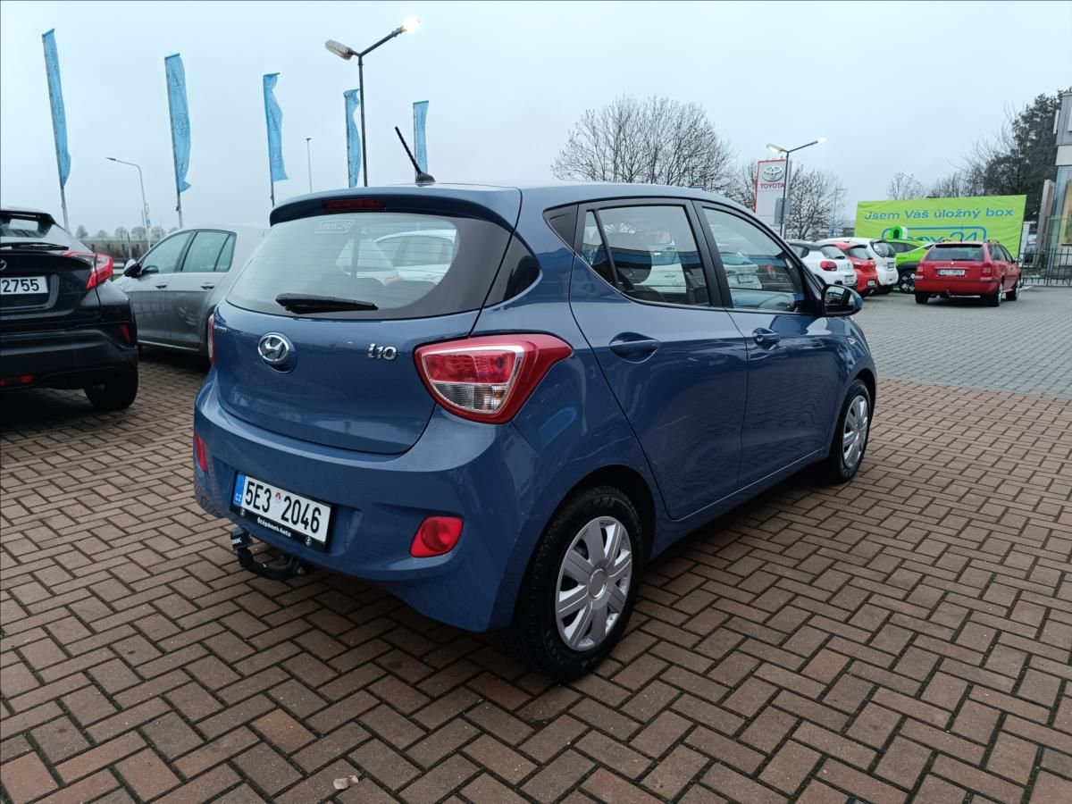 Hyundai i10, 1,0 i Family - fotka 6