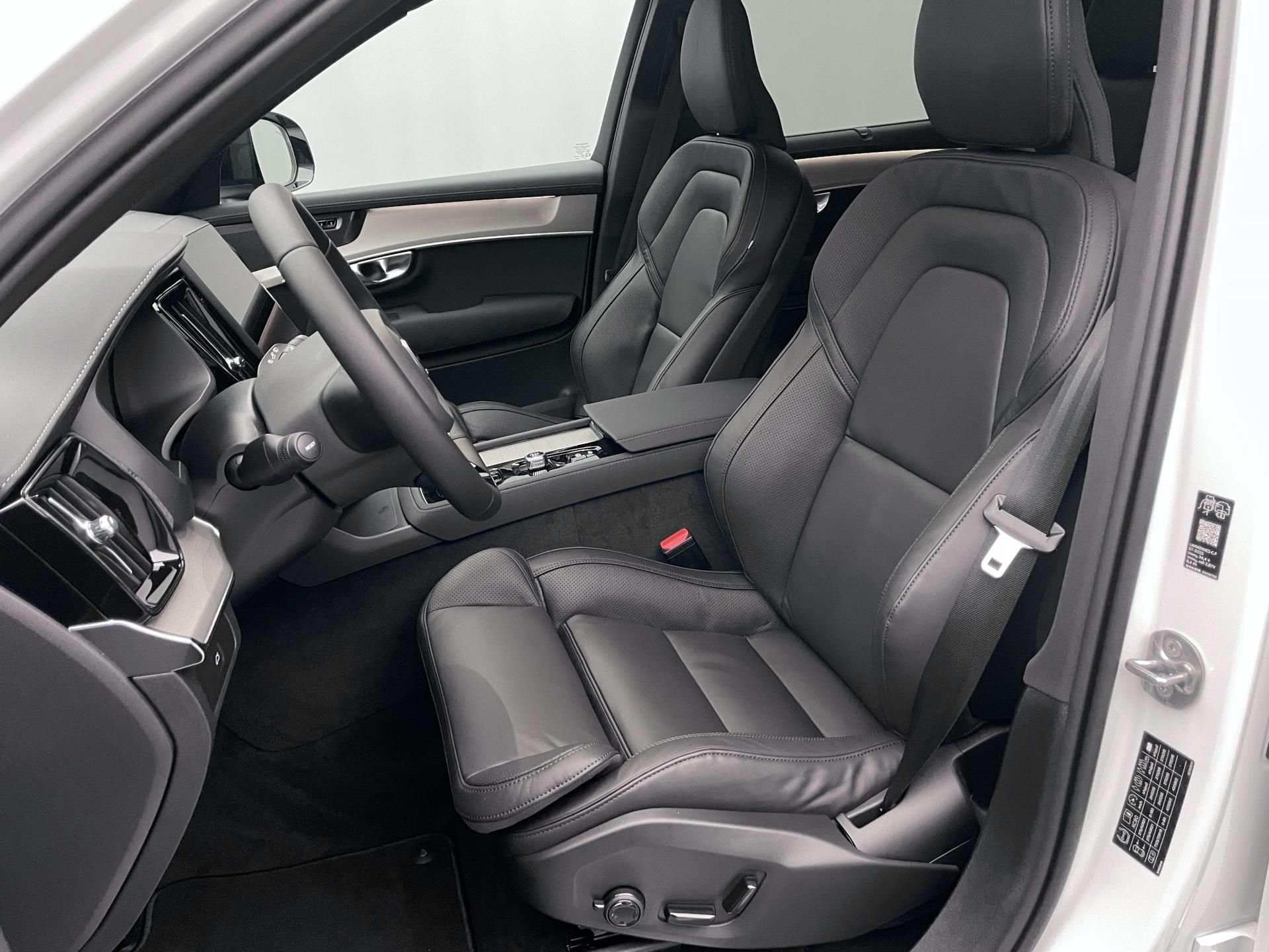 Volvo XC90, B5 AWD AUT BLACK EDITION PLUS - fotka 3