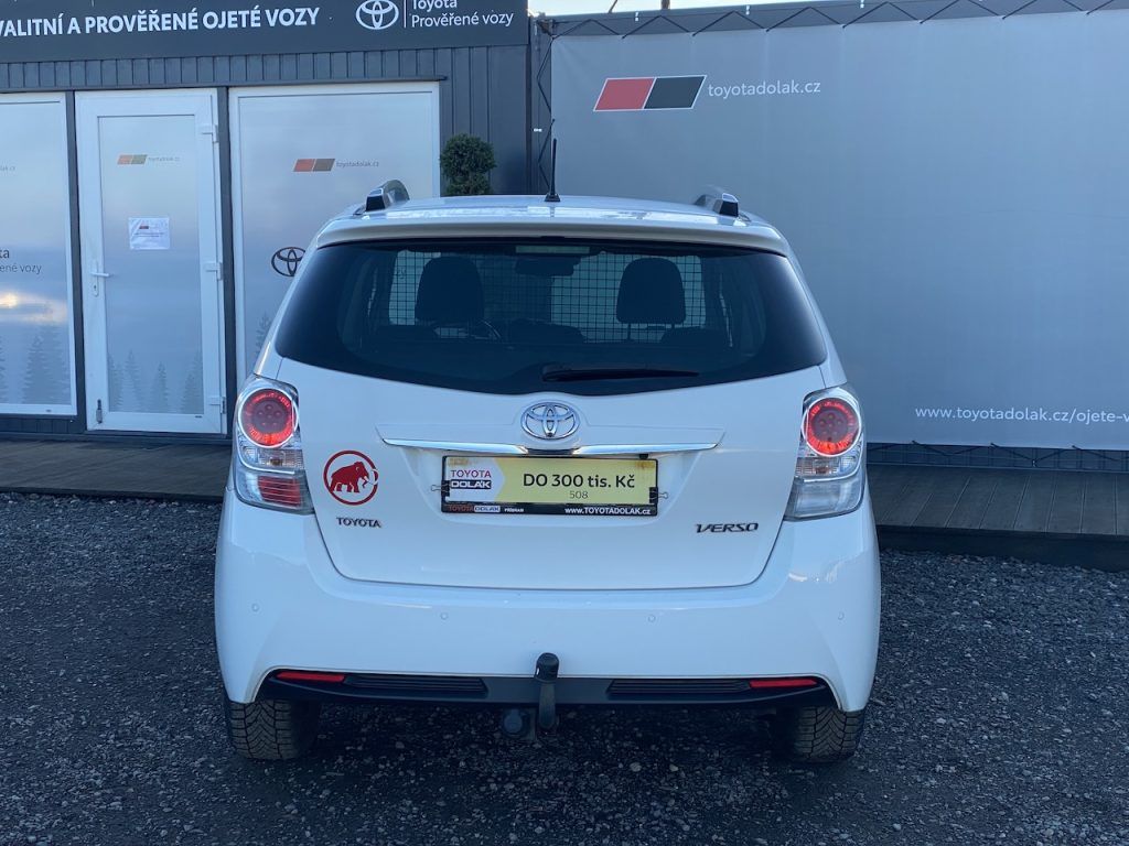 Toyota Verso, 1.8i, ČR, Active Trend, tažné - fotka 5