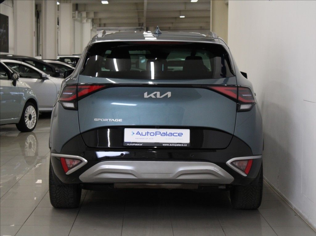 Kia Sportage, 1,6 T-GDi 132kW 4x4 7DCT TOP - fotka 4