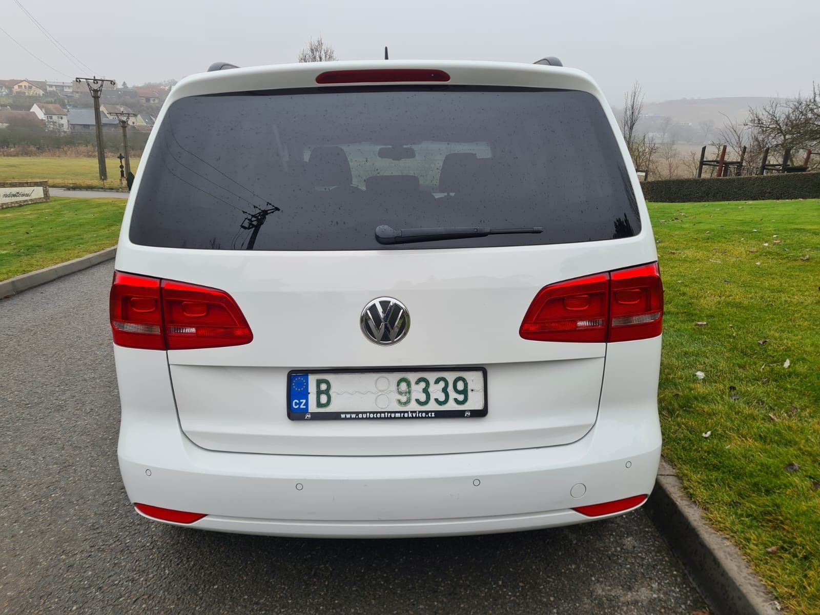 Volkswagen Touran, 1.6 TDi 85KW  DSG NAV 7-míst - fotka 6