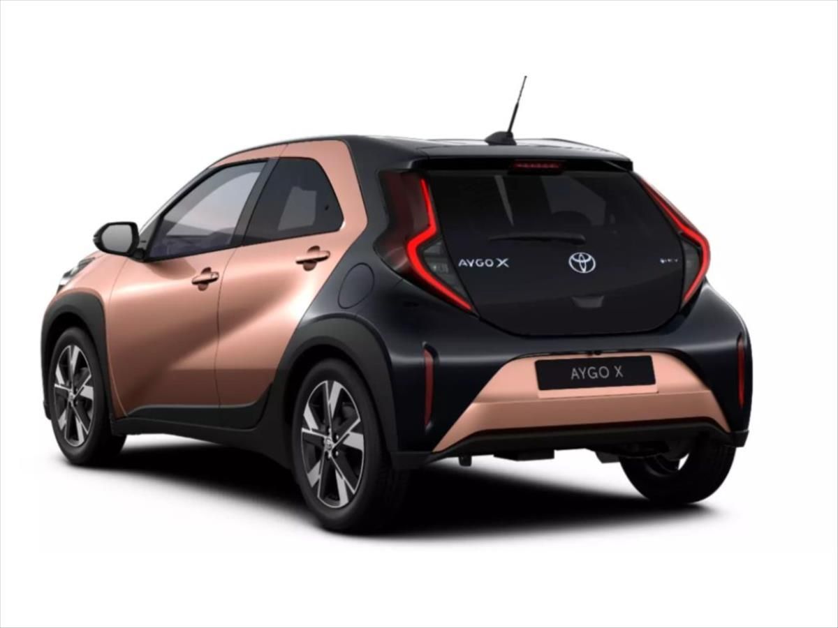 Toyota Aygo, X hybrid Style - fotka 2