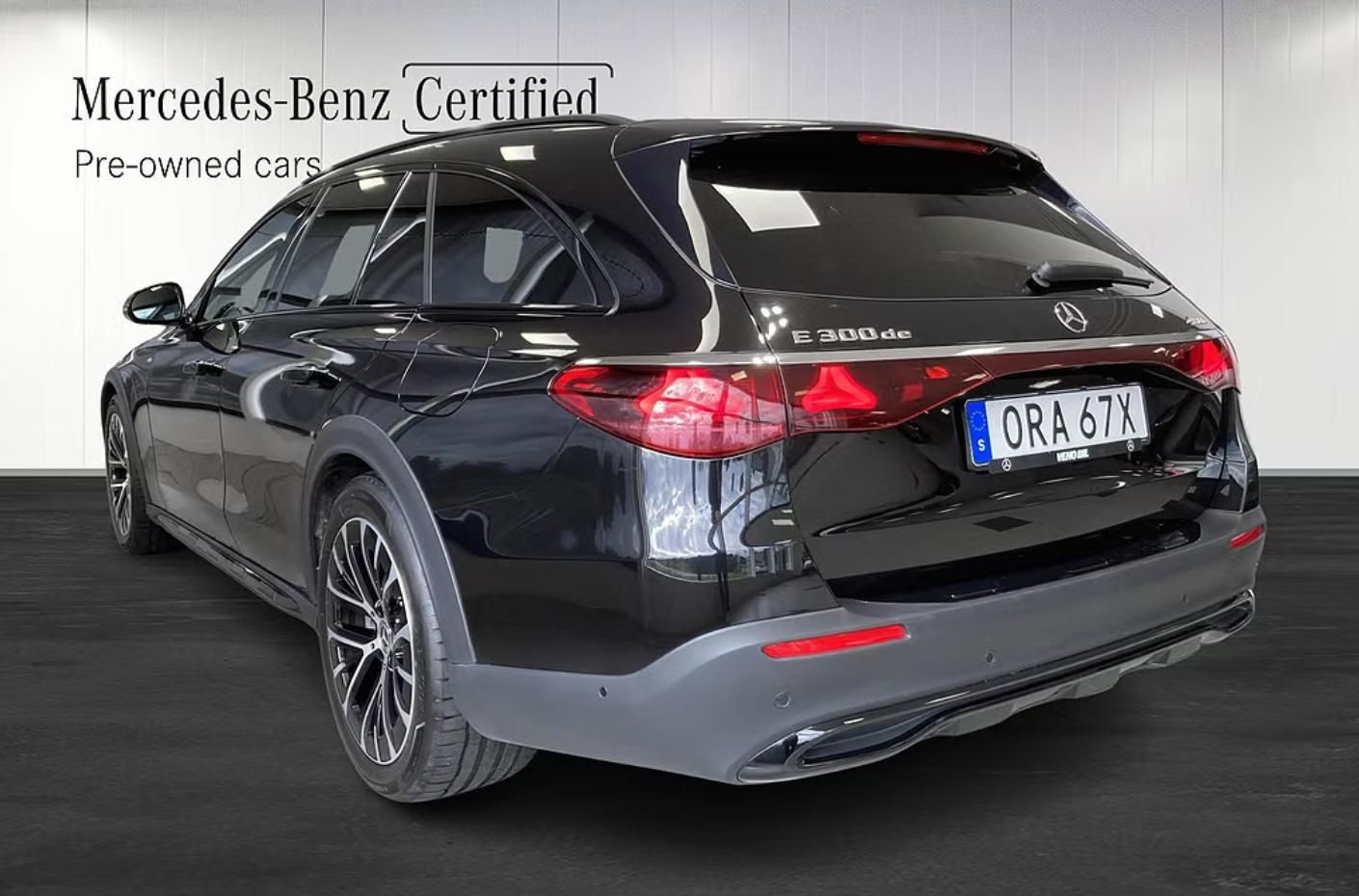 Mercedes-Benz Třídy E, 300d e AllTerrain Béžová kůže - fotka 4