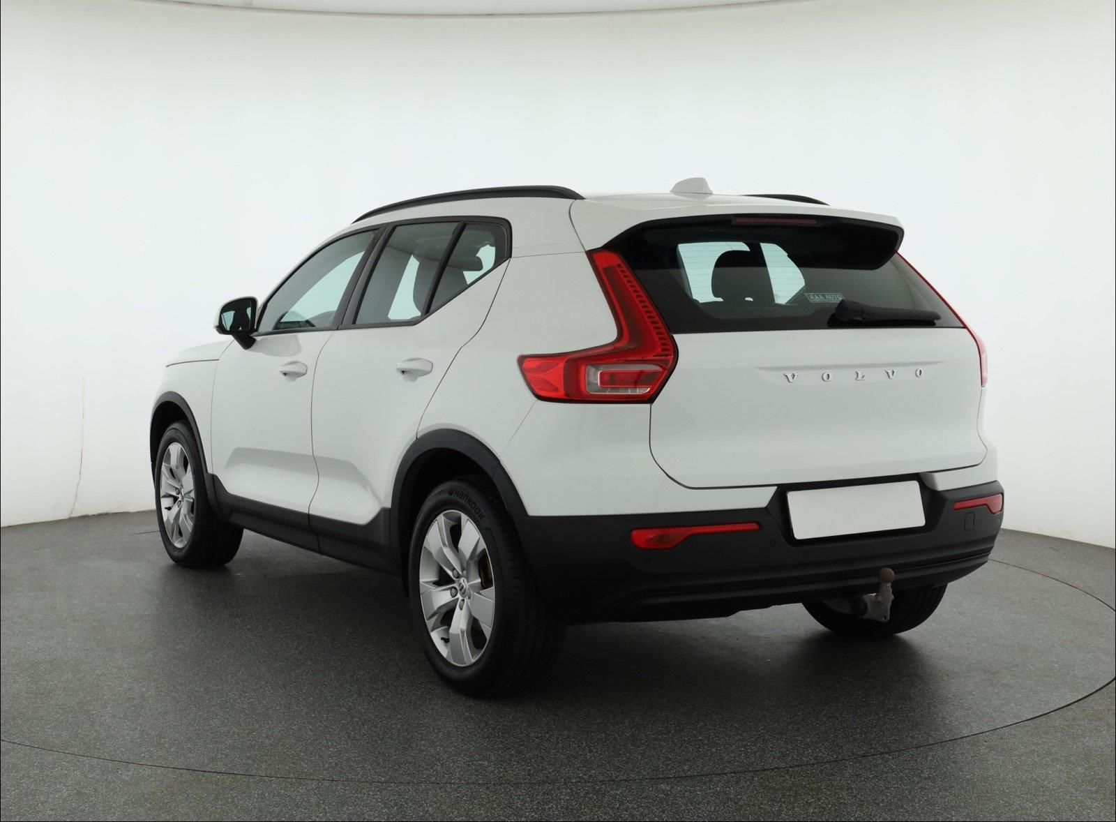 Volvo XC40, T3, NOVÁ CENA, Serv.kniha - fotka 4