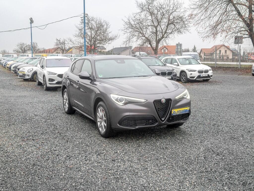 Alfa Romeo Stelvio, 2.0T Q4 MAT - NAVI - fotka 2