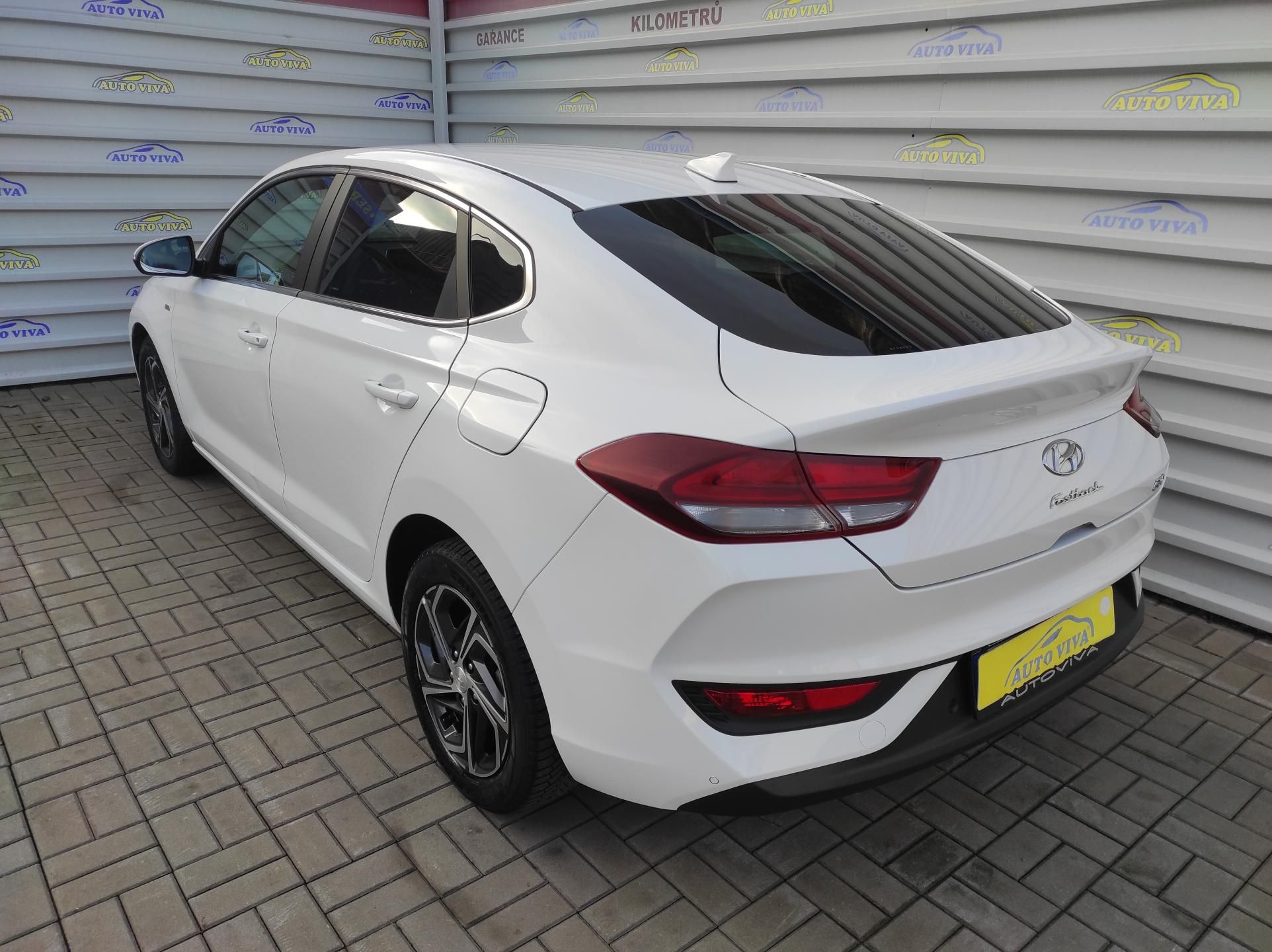 Hyundai i30, 1,5T-GDi mHev,48V,AT,Fastback - fotka 4